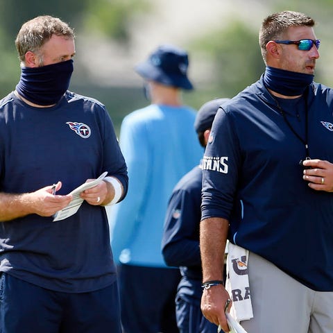 Tennessee Titans outside linebackers coach Shane B