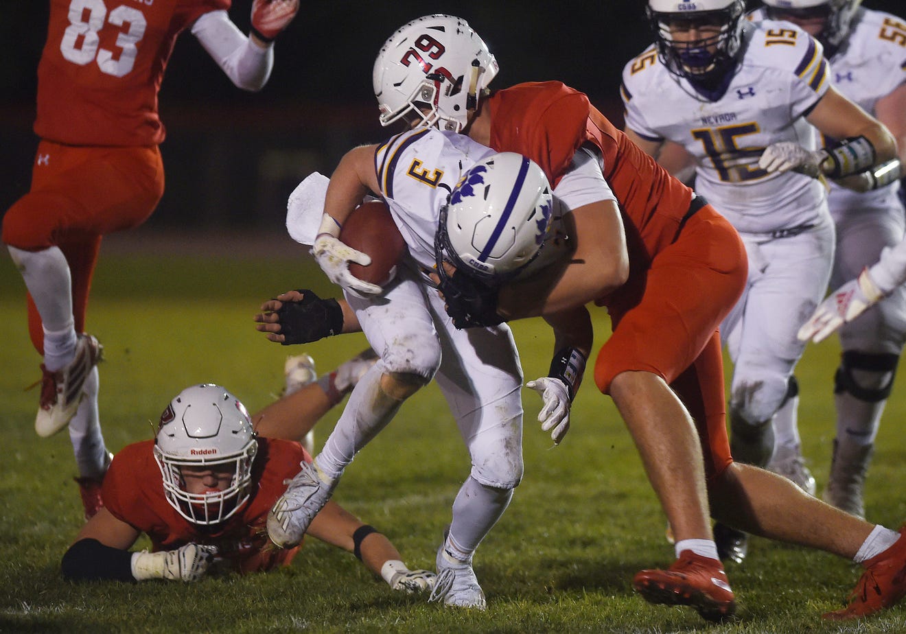 Ballard football team to try and build off last year' success in 2021 Ballard football team to try and build off last year' success in 2021