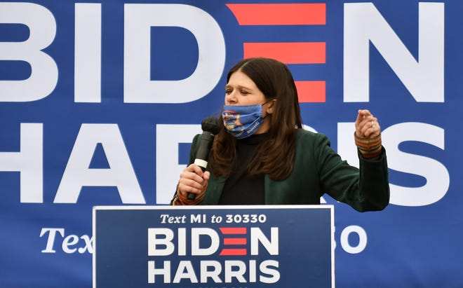 Perwakilan AS Haley Stevens berbicara di acara Canvass Kickoff di Pusat Komunitas Troy di Troy, Mich. Di Detroit pada 25 Oktober 2020.
