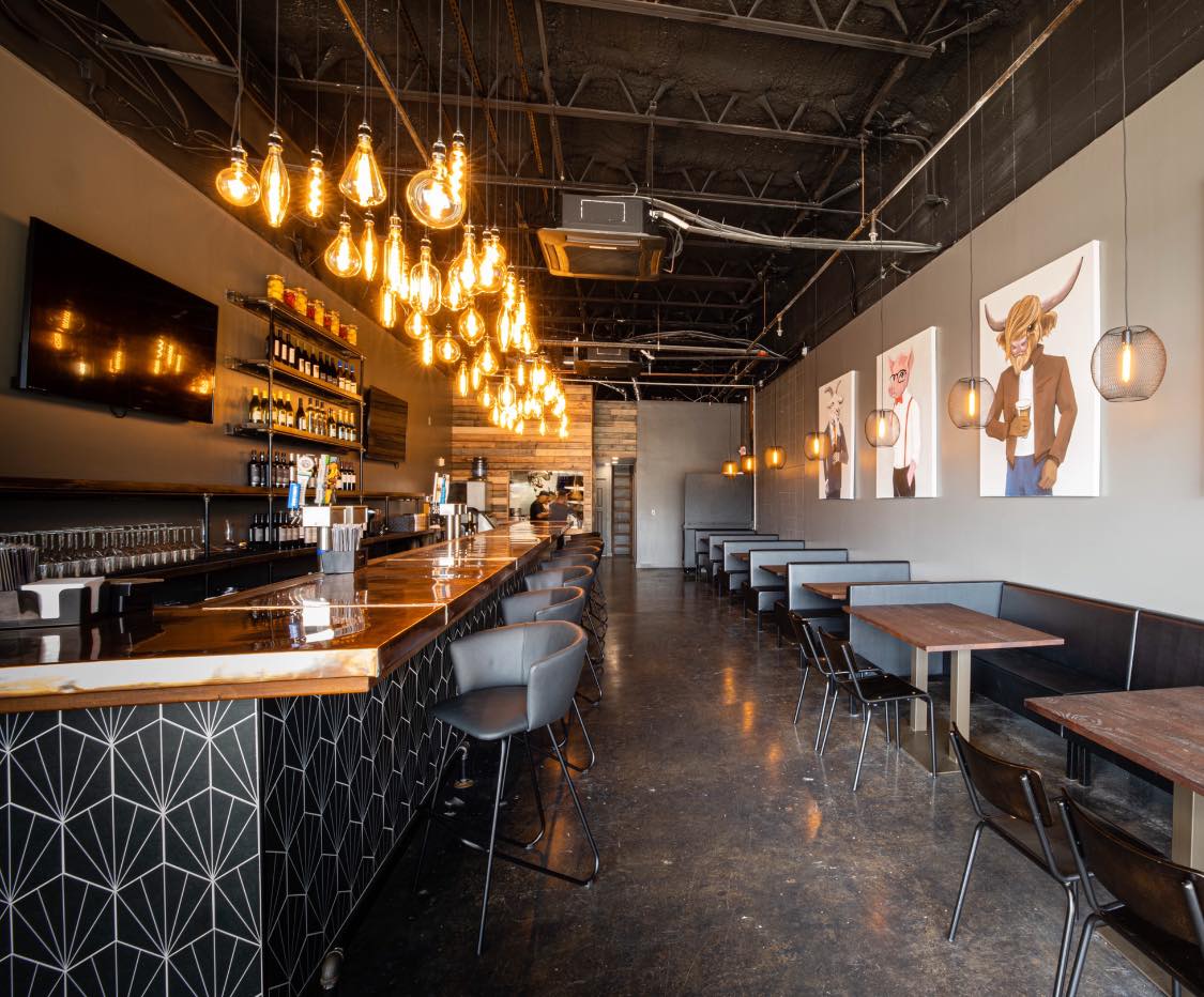 Find Hunt & Gather Raw Bar & Pub in Panama City Beach