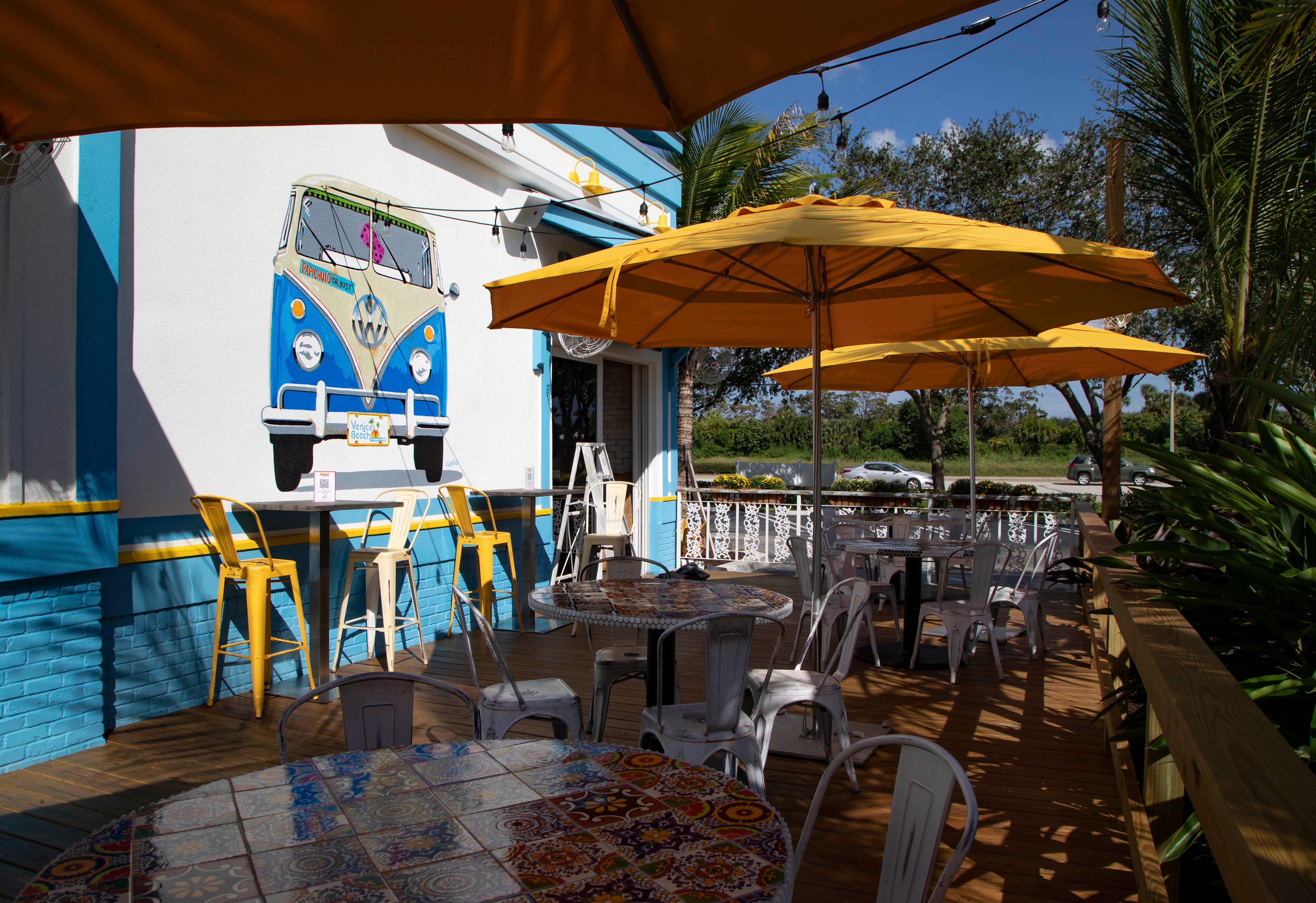 lake worth restaurants with outdoor seating