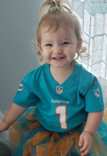 tua tagovailoa in dolphins jersey