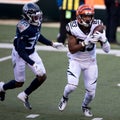Tyler Boyd, free-agent WR, visits Los Angeles Chargers, to meet with Tennessee, per report