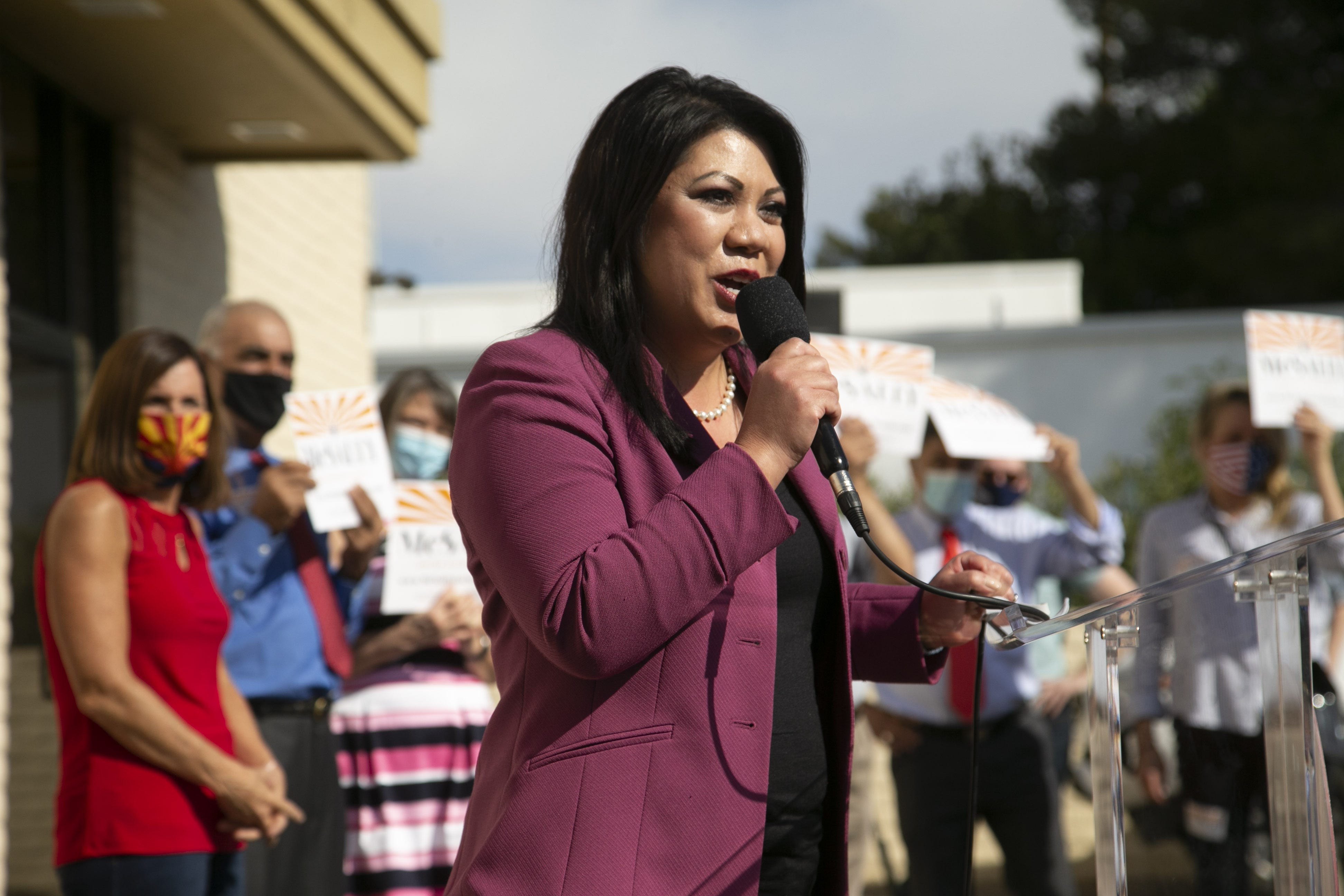 State Treasurer Kimberly Yee announces run for Arizona governor