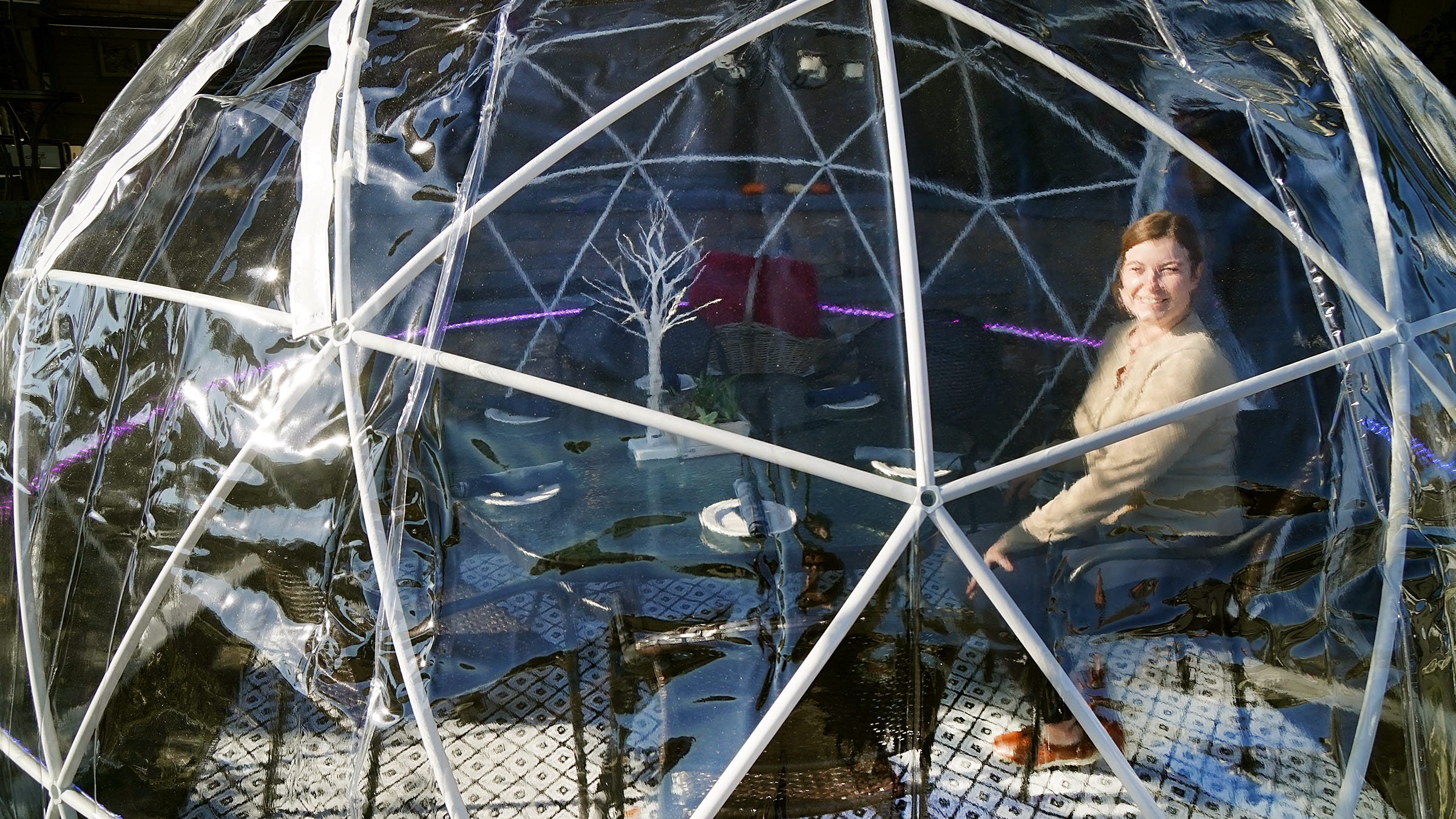 Galley Hatch Of Hampton Offering Outdoor Dining In Heated Igloos Galley Hatch Of Hampton Offering Outdoor Dining In Heated Igloos