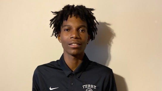 Devin Ree commits to LSU basketball; top-ranked Mississippi junior