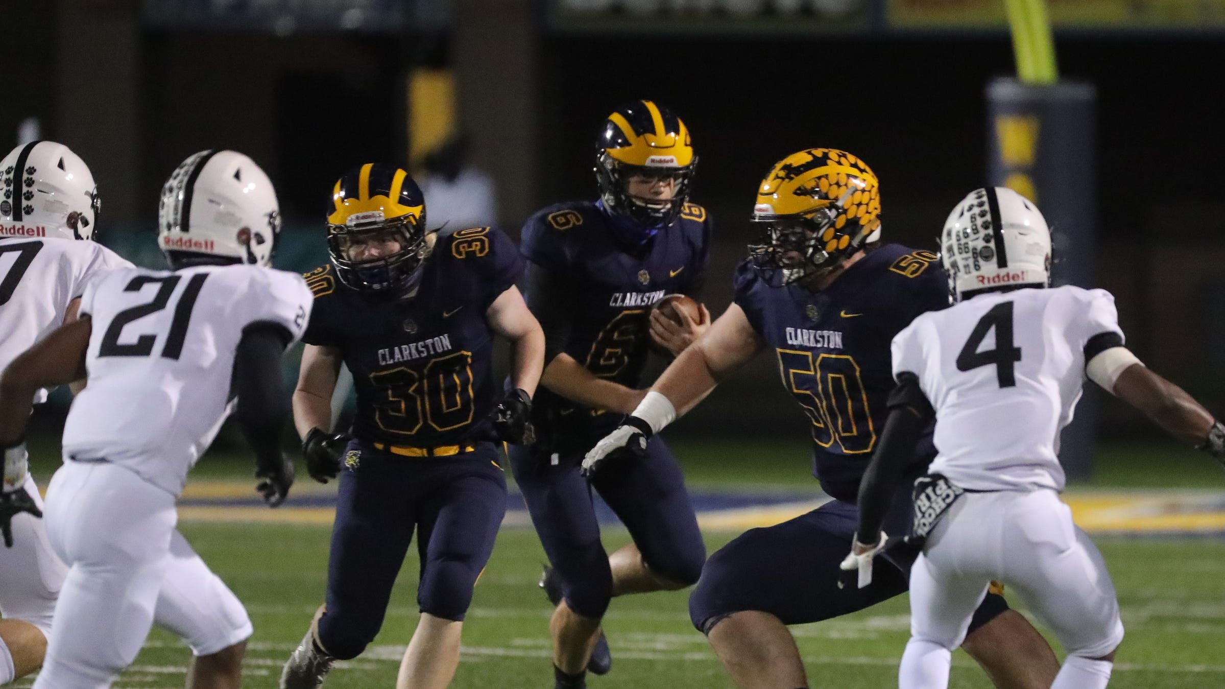 Michigan high school football playoff live scores District finals