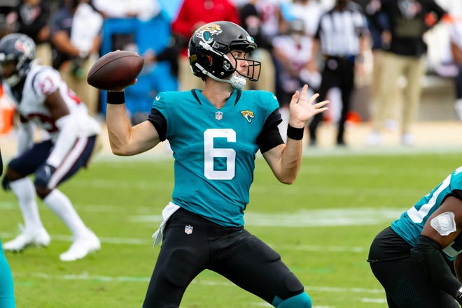 Jacksonville Jaguars quarterback Jake Luton (6) makes a pass in the fourth quarter during the Jaguars vs. Texans game on Nov. 8.