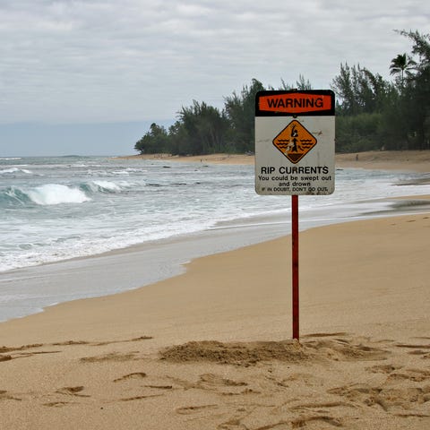 The father of drowning victim Mohammad Malik alleg