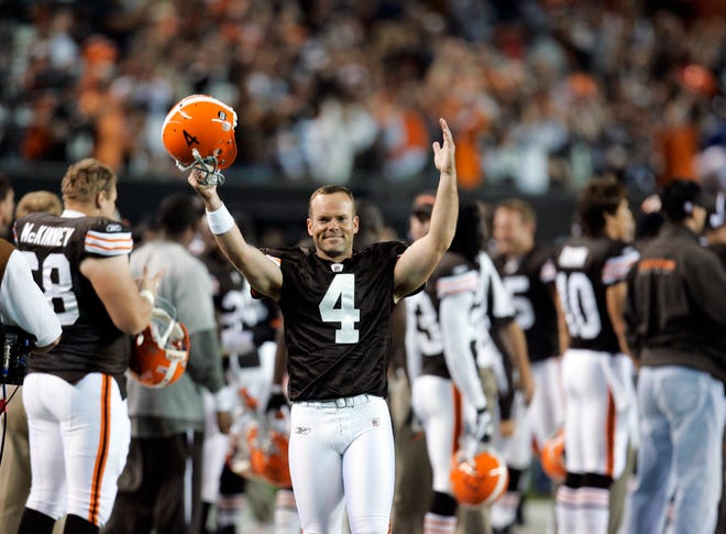 Browns kicker Phil Dawson celebrates a 35-14 win over the Giants in a game Monday, Oct. 13, 2008, in Cleveland. (AP Photo/Tony Dejak)