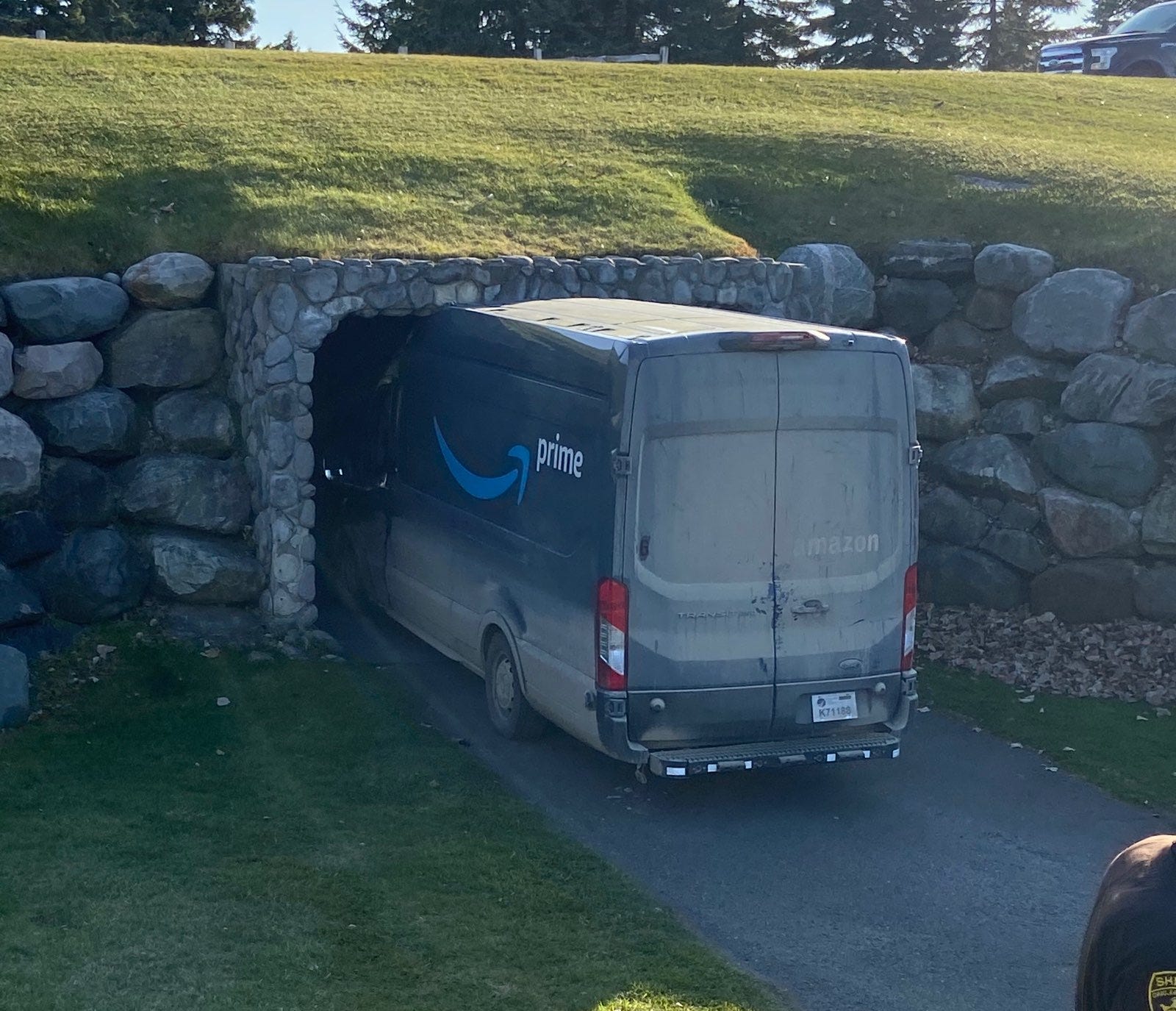 Amazon Driver Gets Stuck In Golf Cart Tunnel Blames Gps