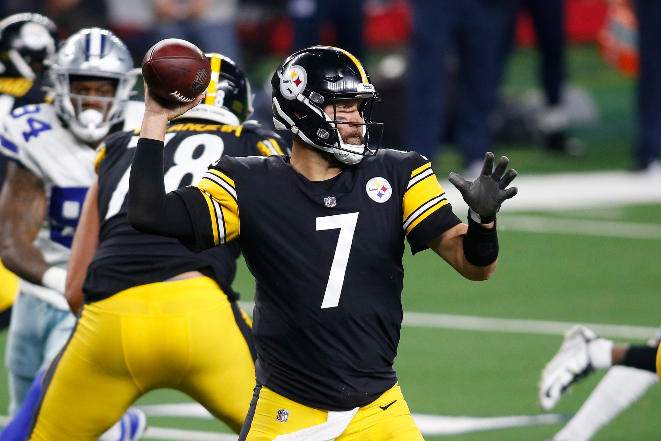 Tom Brady meeting Patrick Mahomes Sunday could be Super Bowl preview