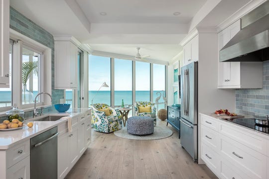 Jinx McDonald Interior Designs (JMID) transformed a condo located on the Gulf of Mexico into the owner’s custom beach retreat.