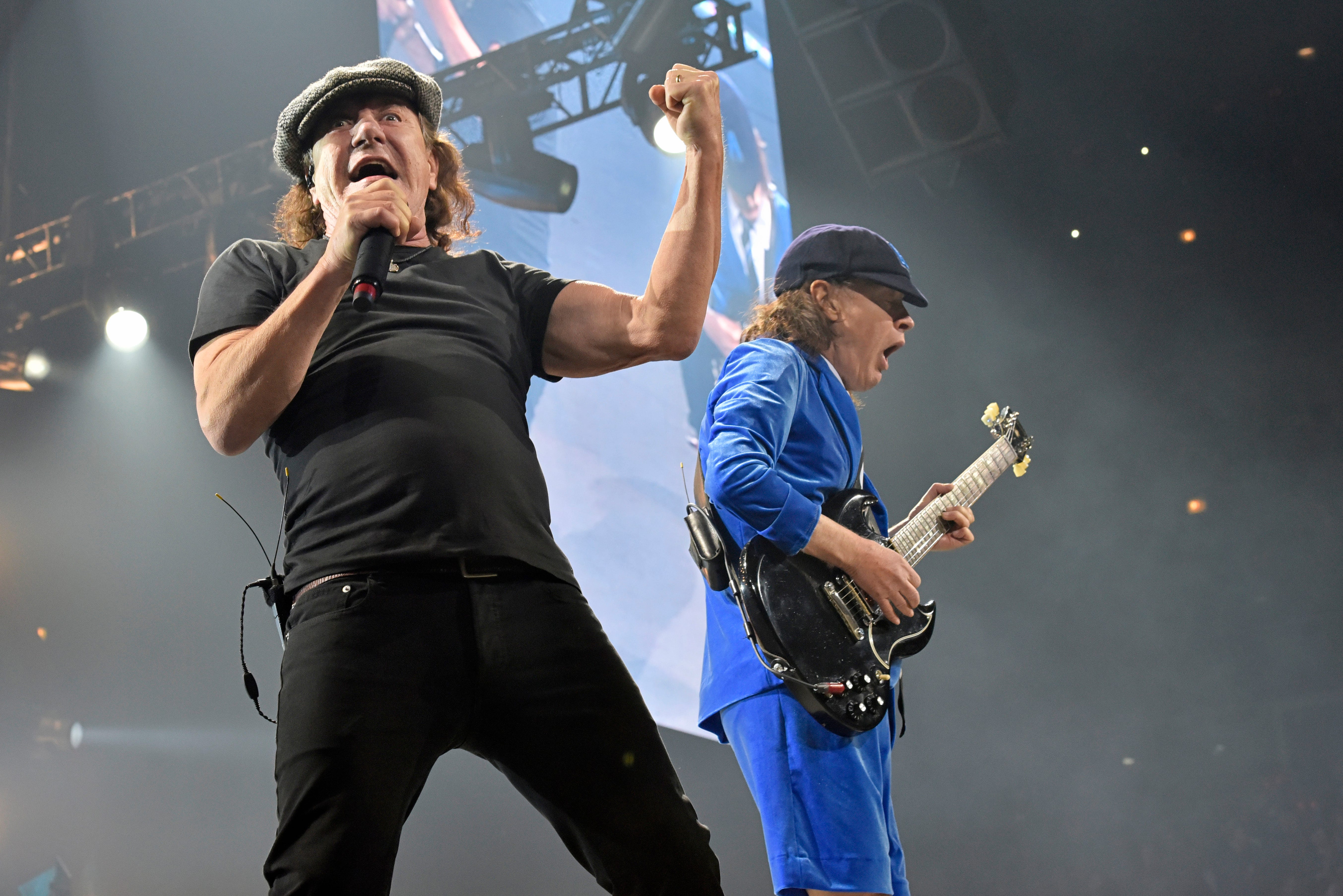 Proportional hugge Mansion AC/DC talk reuniting after health scares, loss: 'I missed the boys'