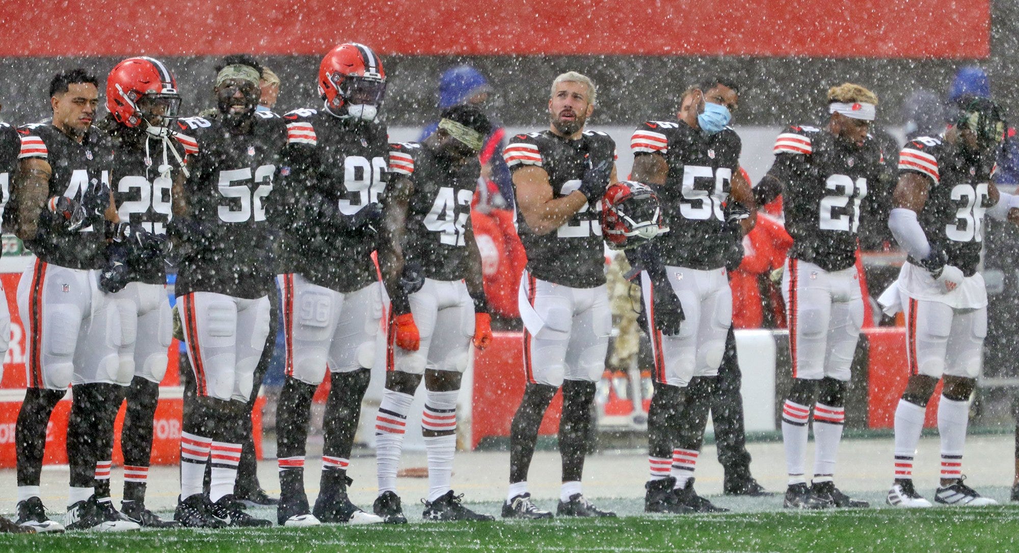 Browns Texans Delayed Due To Weather