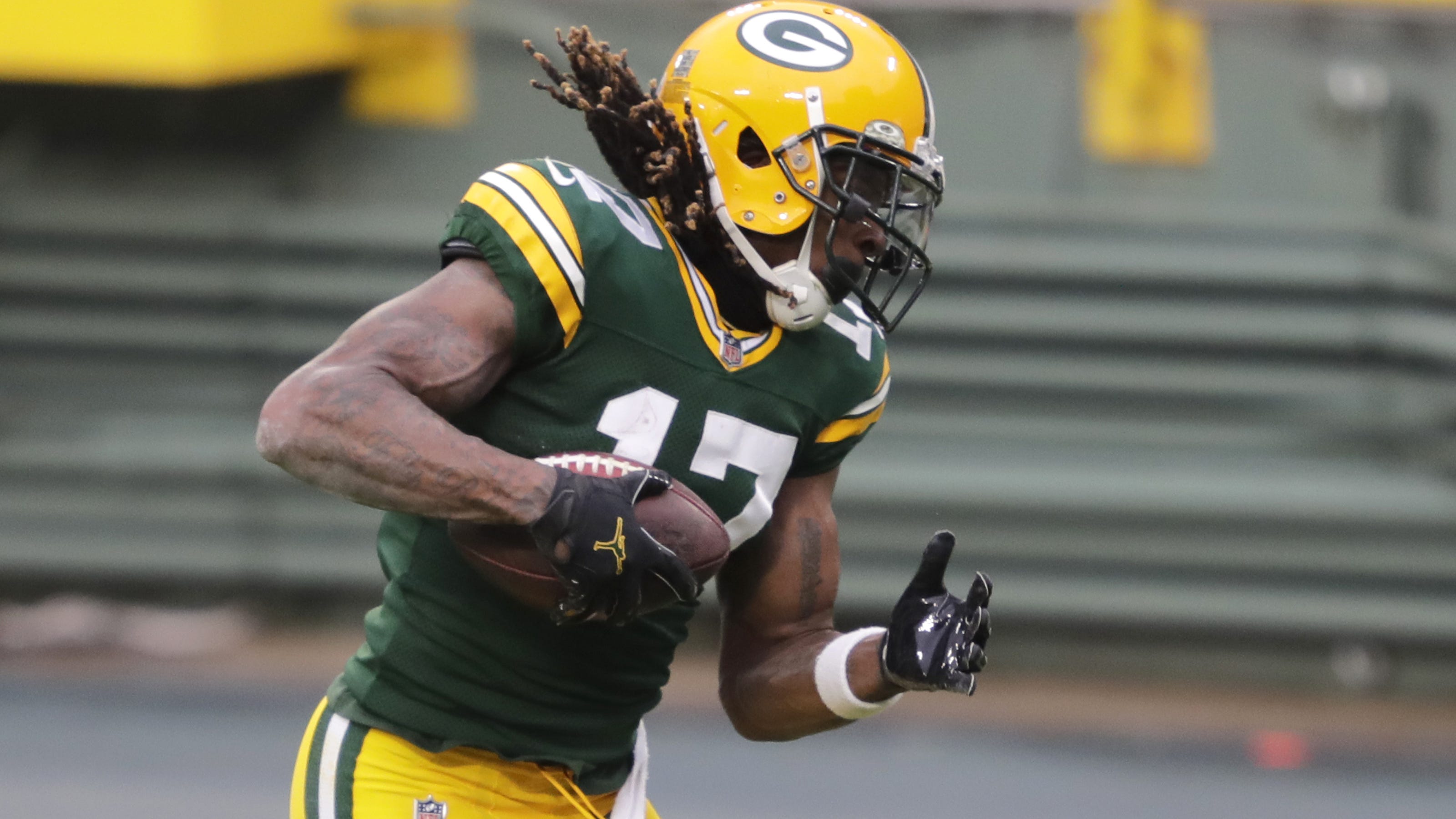 Green Bay Packers: Davante Adams wins jump ball on decisive touchdown
