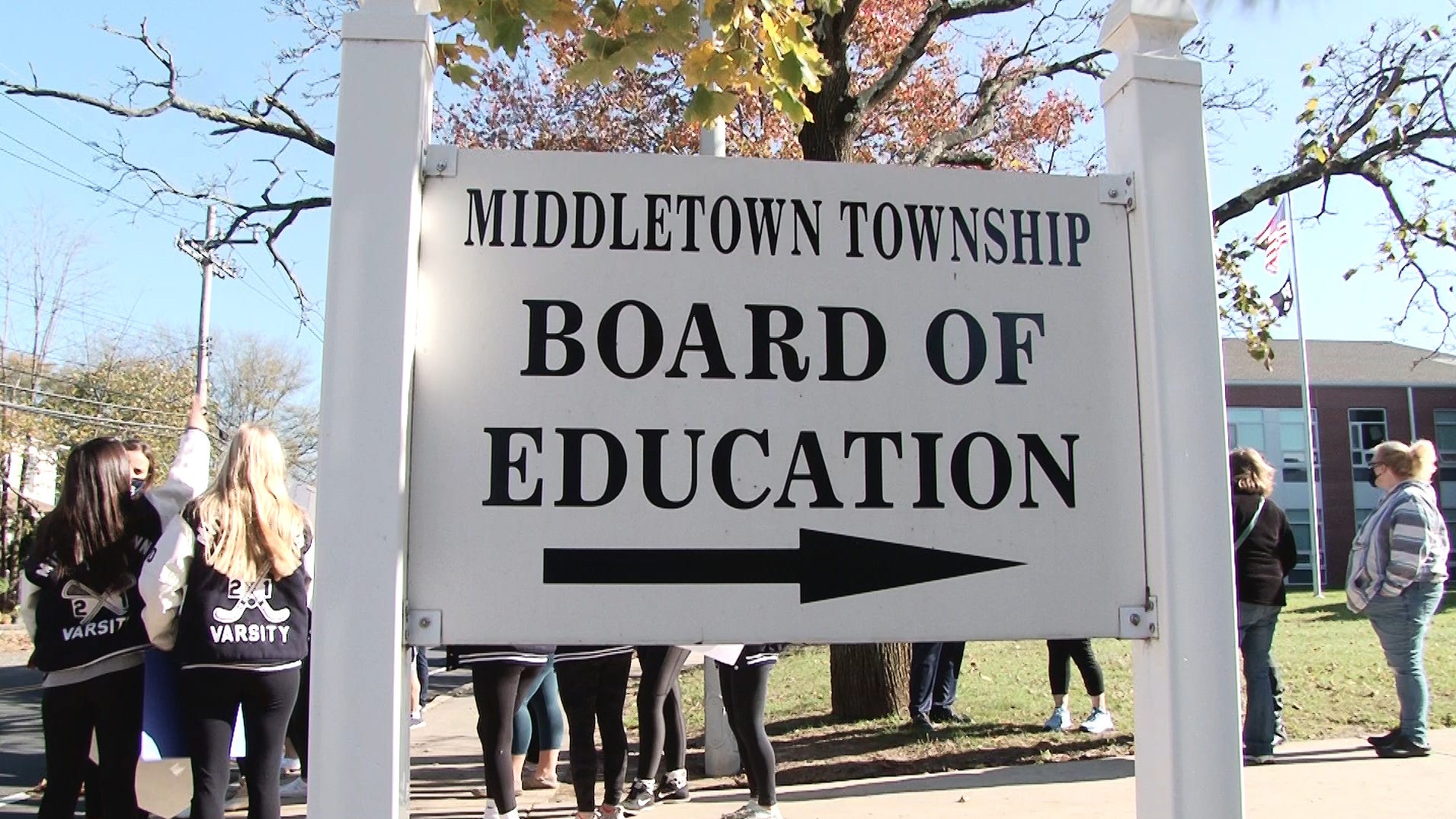 Middletown schools could soon be back with five long days and lunches