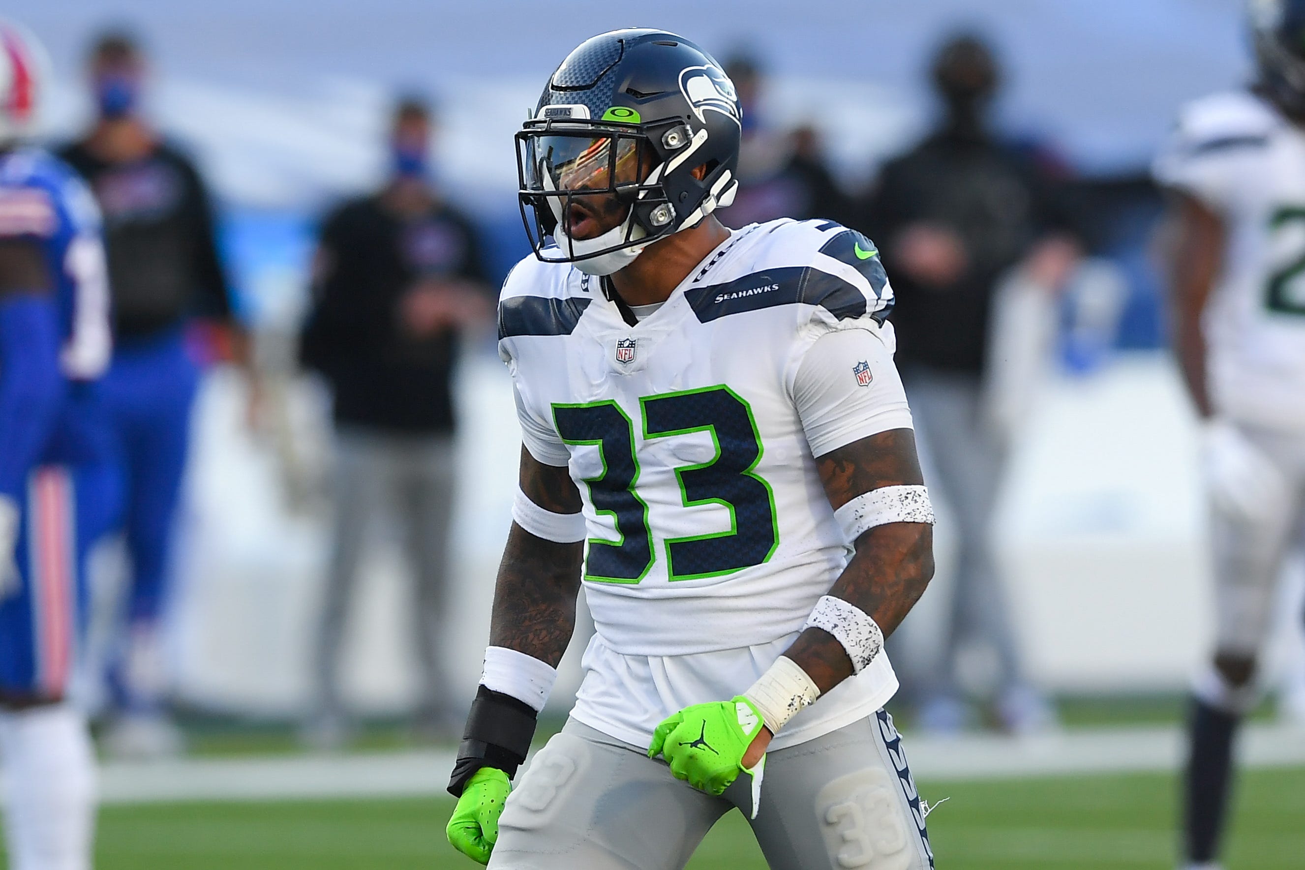 jamal adams in seahawks jersey