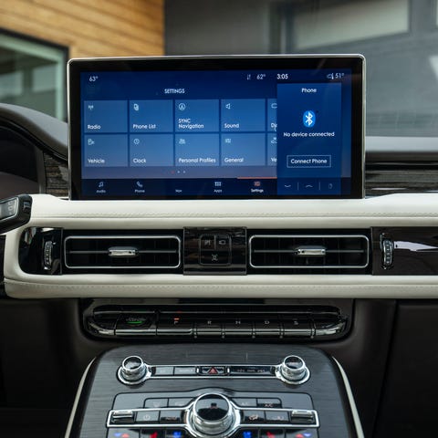 The 2021 Lincoln Nautilus's 13.2-inch touch screen