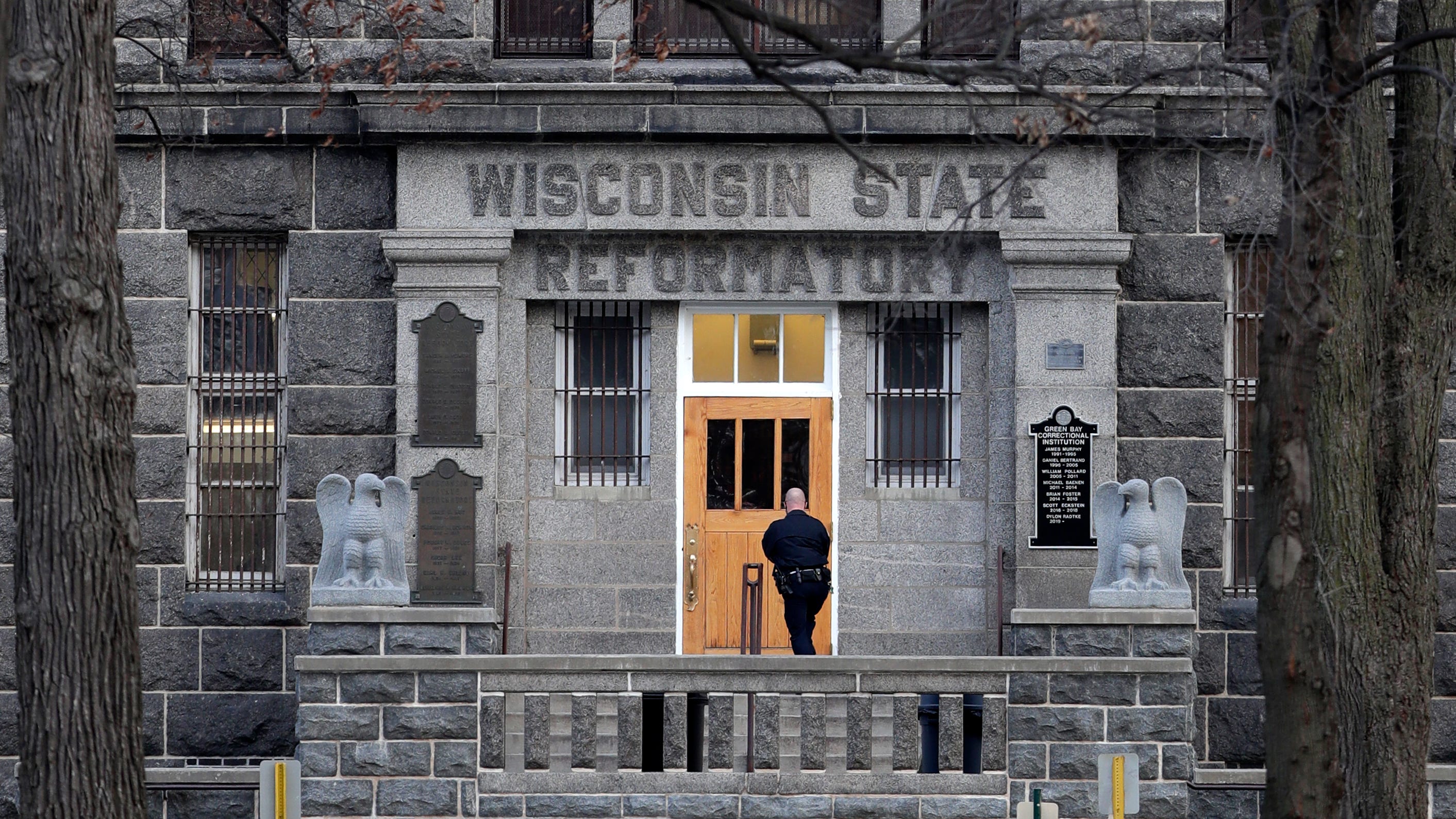 Inmate at Green Bay Correctional Institution dies after being assaulted