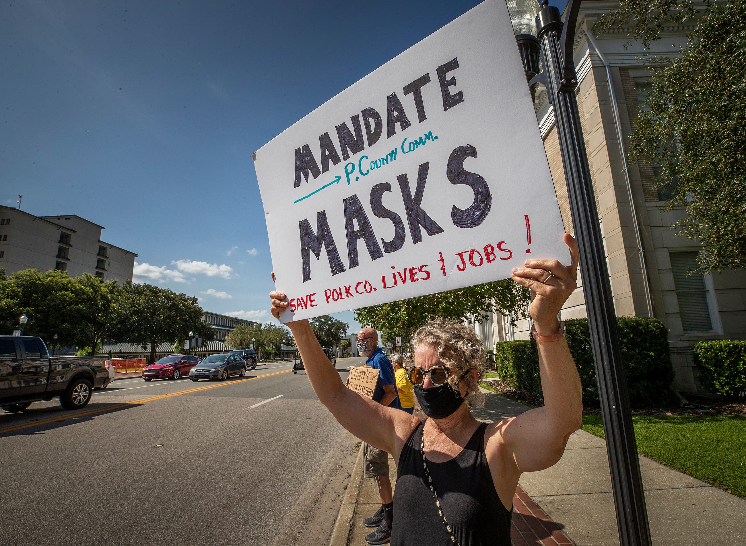 Florida appeals court weighs mask mandate