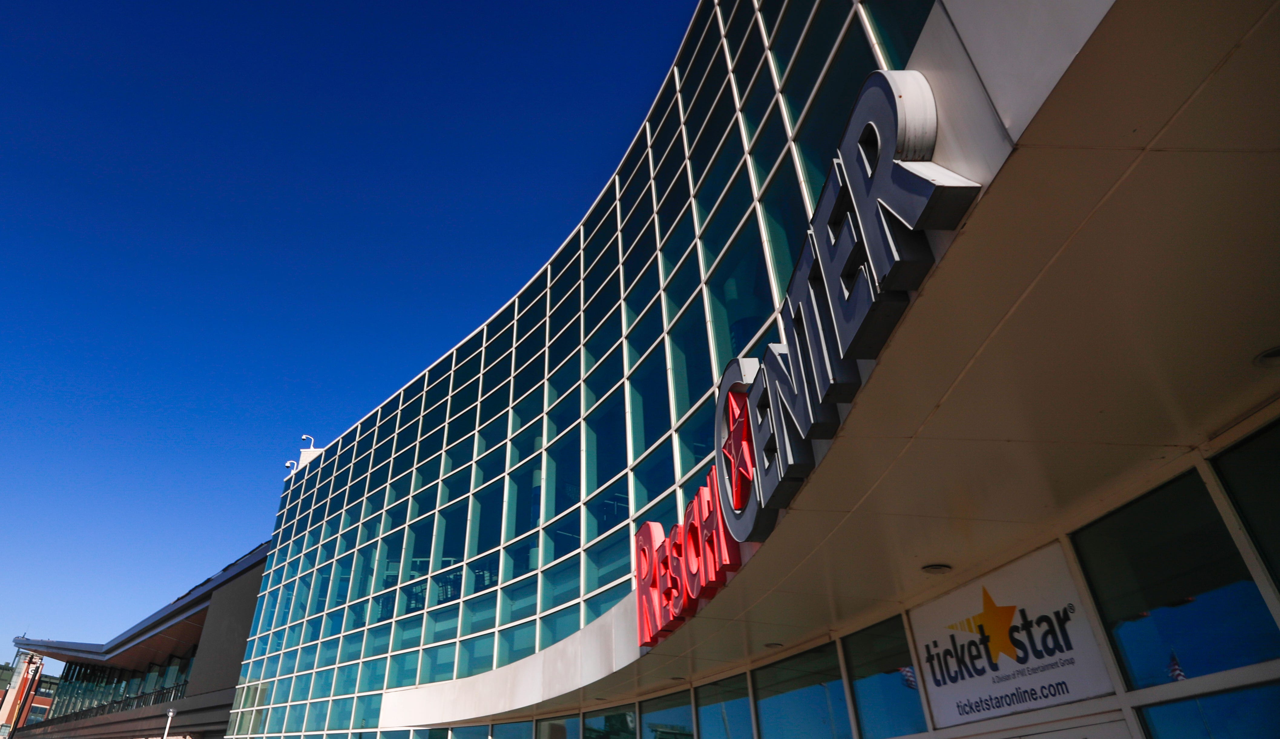 Concert ticket sales at Fiserv Forum down $30 million in 2020: COVID