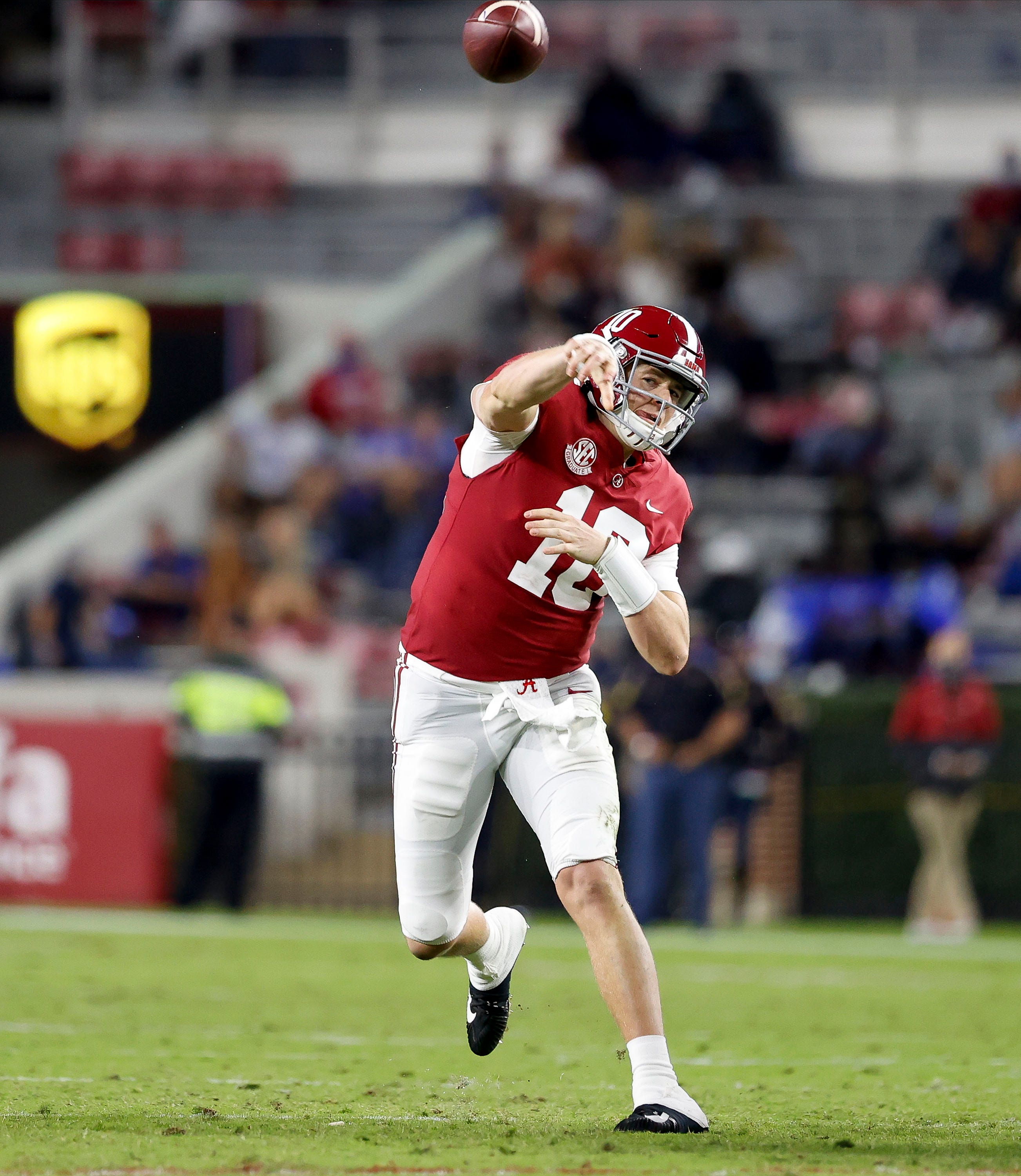 Mac Jones moving up Alabama football singleseason passing touchdowns list