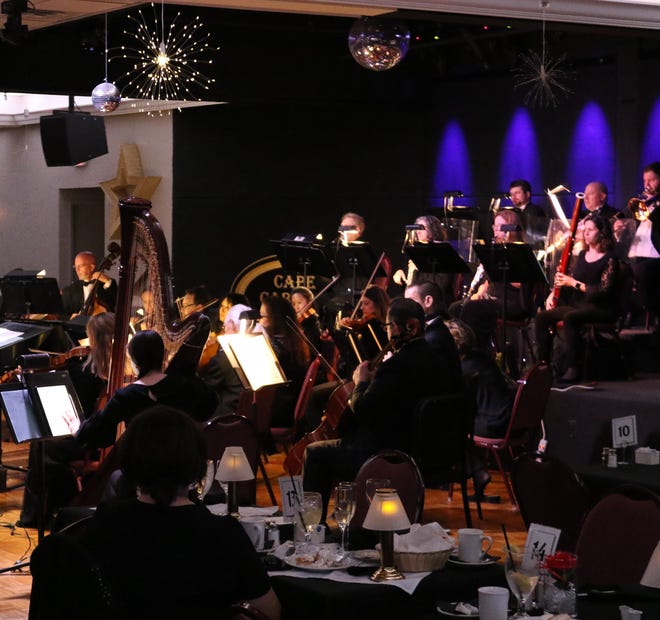 The Southwest Florida Symphony Orchestra was one of the fellows.