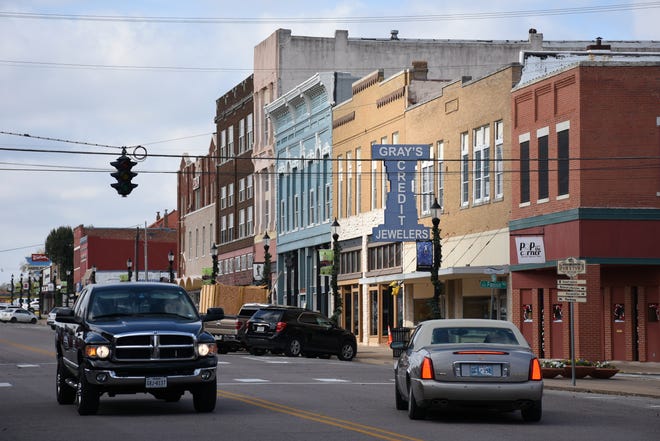 The Denison Planning and Zoning Commissionis recommending a code change that would allow entertainment and amusement venues to locate in downtown Denison.