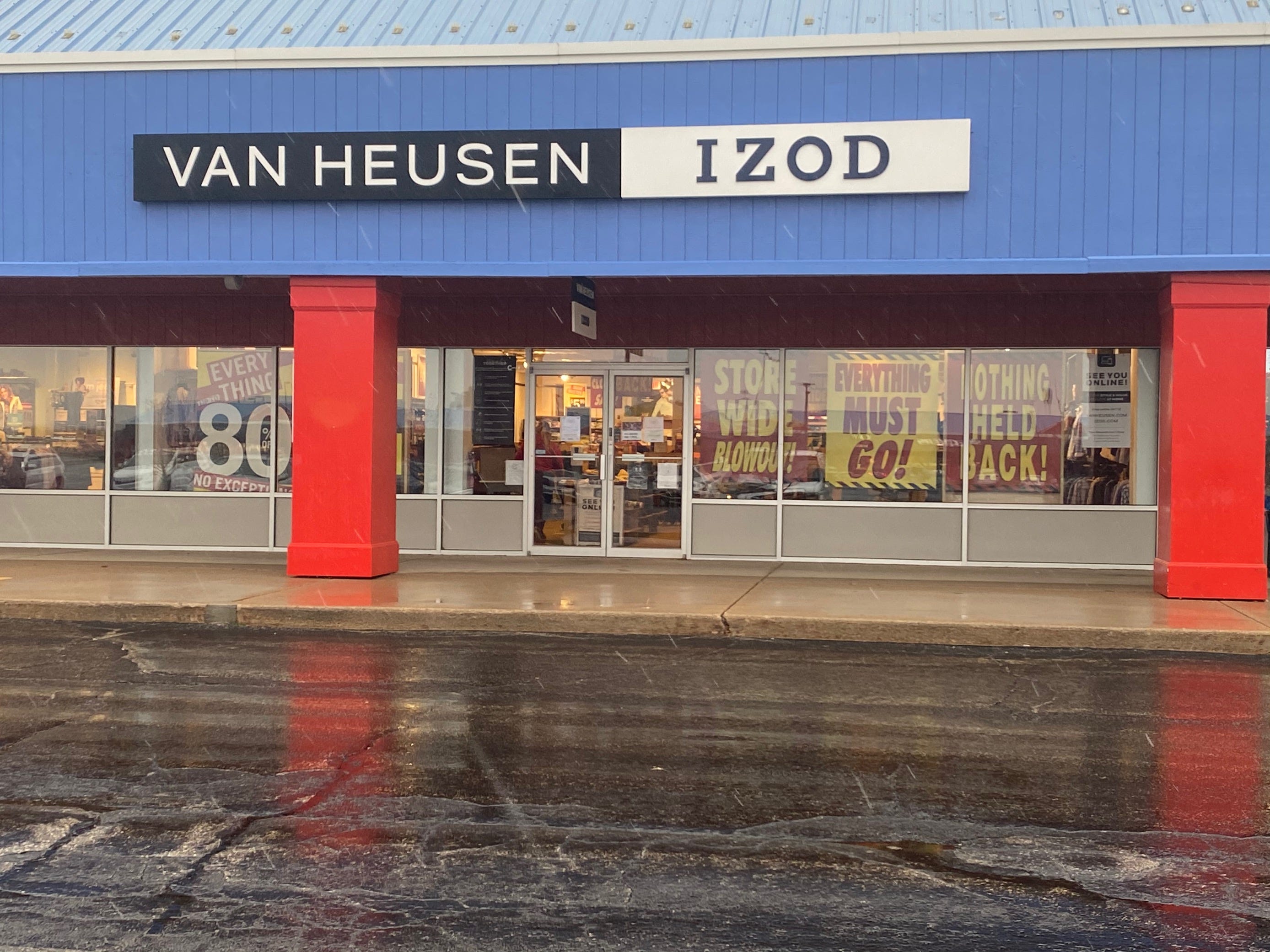 store with Van Heusen closing 