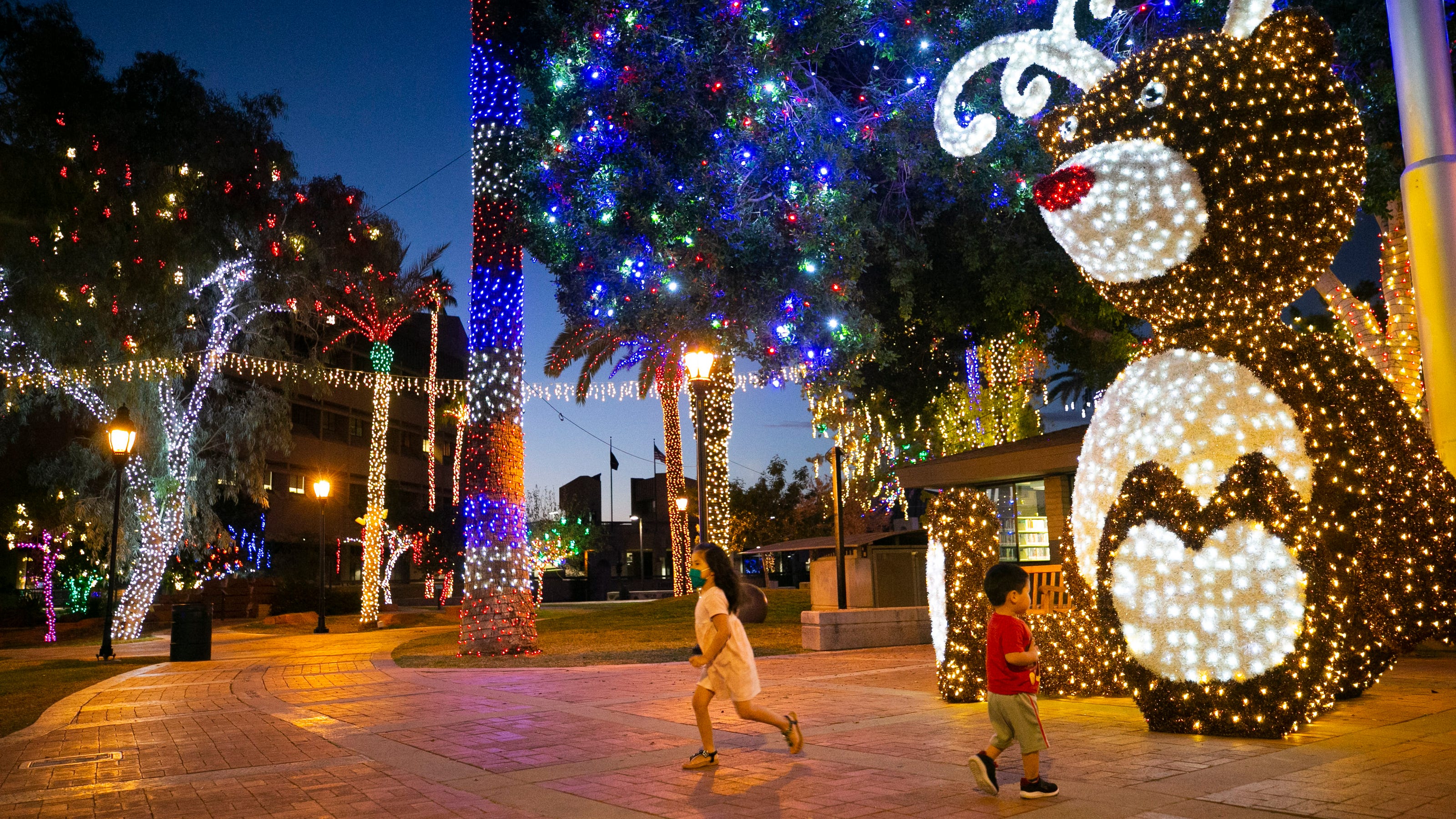 Salado Christmas Stroll 2021 Christmas Carol Phoenix Holiday Guide 2020 Ice Skating Light Displays Nutcracker Salado Christmas Stroll 2021 Christmas Carol Phoenix Holiday Guide 2020 Ice Skating Light Displays Nutcracker