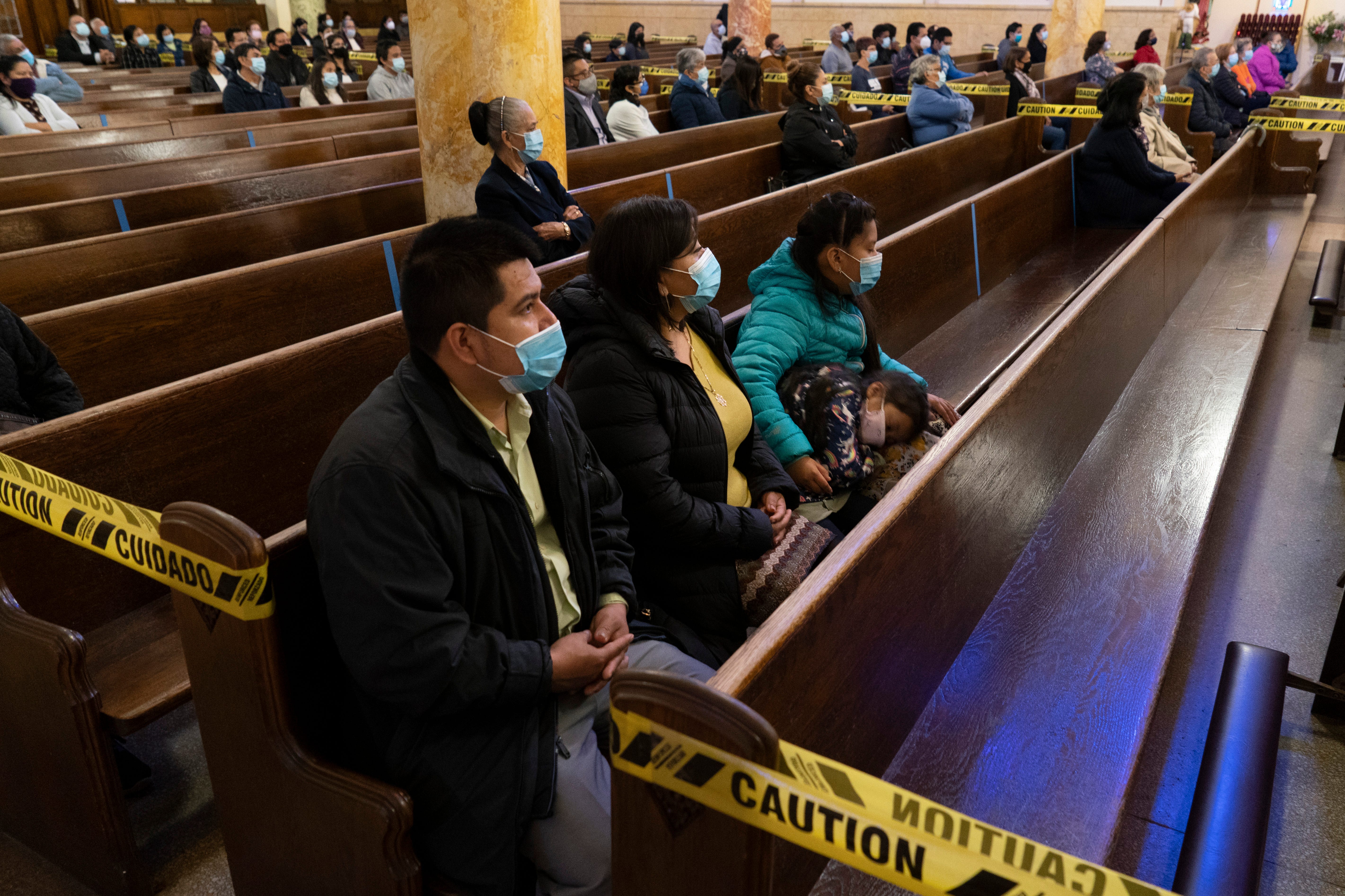 Court strikes down NY COVID limits on religious services