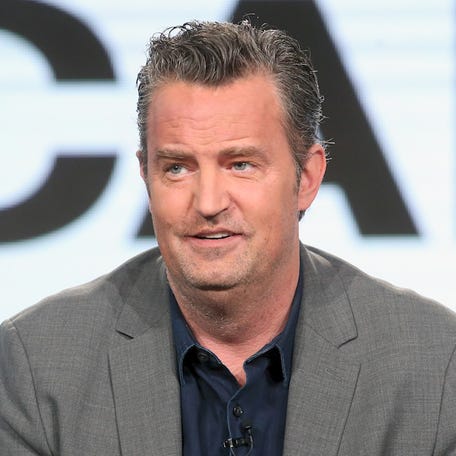 Matthew Perry proposed to his longtime girlfriend Molly Hurwitz, a 29-year-old literary agent.