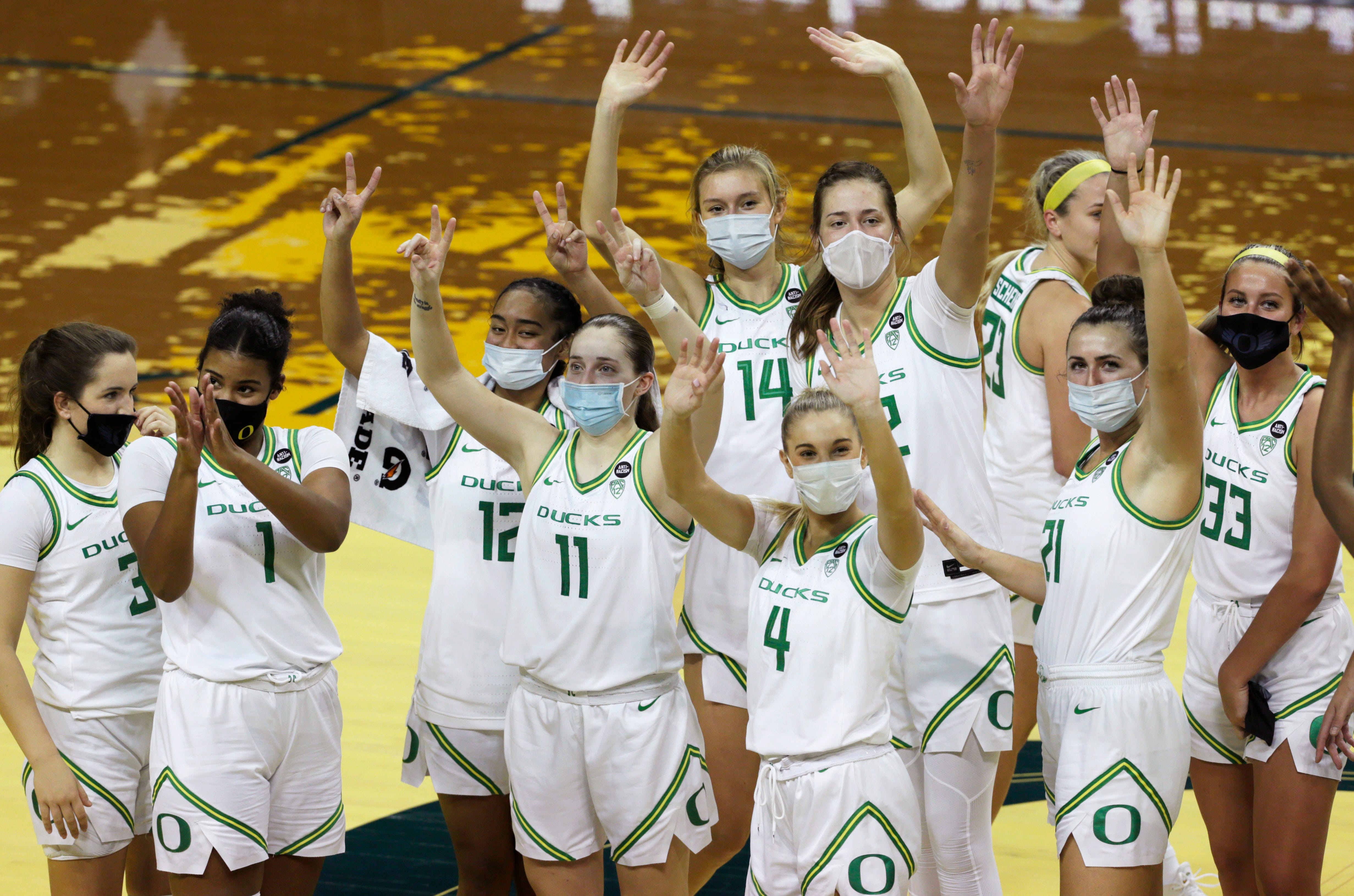 No 10 Oregon Ducks Women S Basketball Opens Season With 116 51 Victory