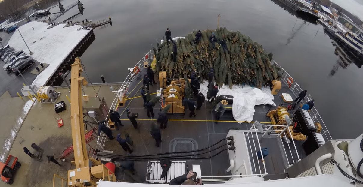 Coast Guard's annual Christmas Tree Ship honors sunken schooner
