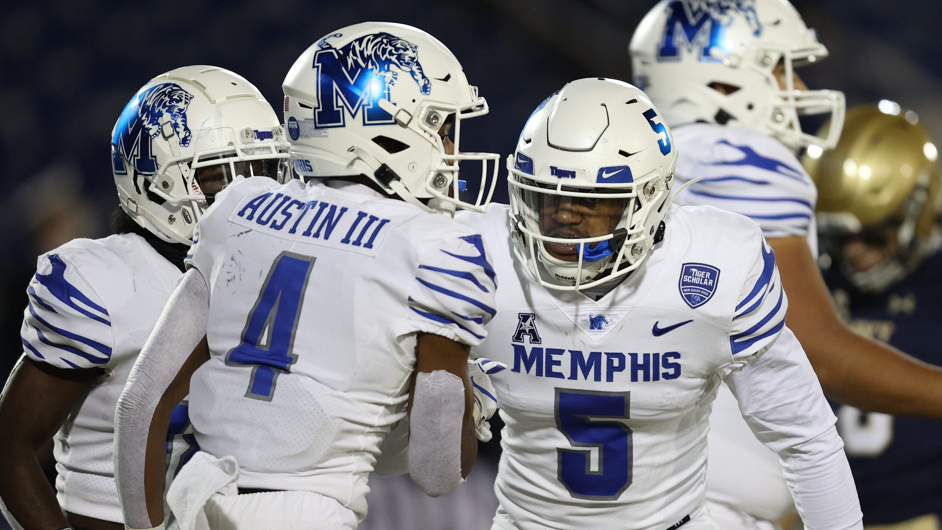 Memphis football bowl projections TigersTennessee Vols in Birmingham