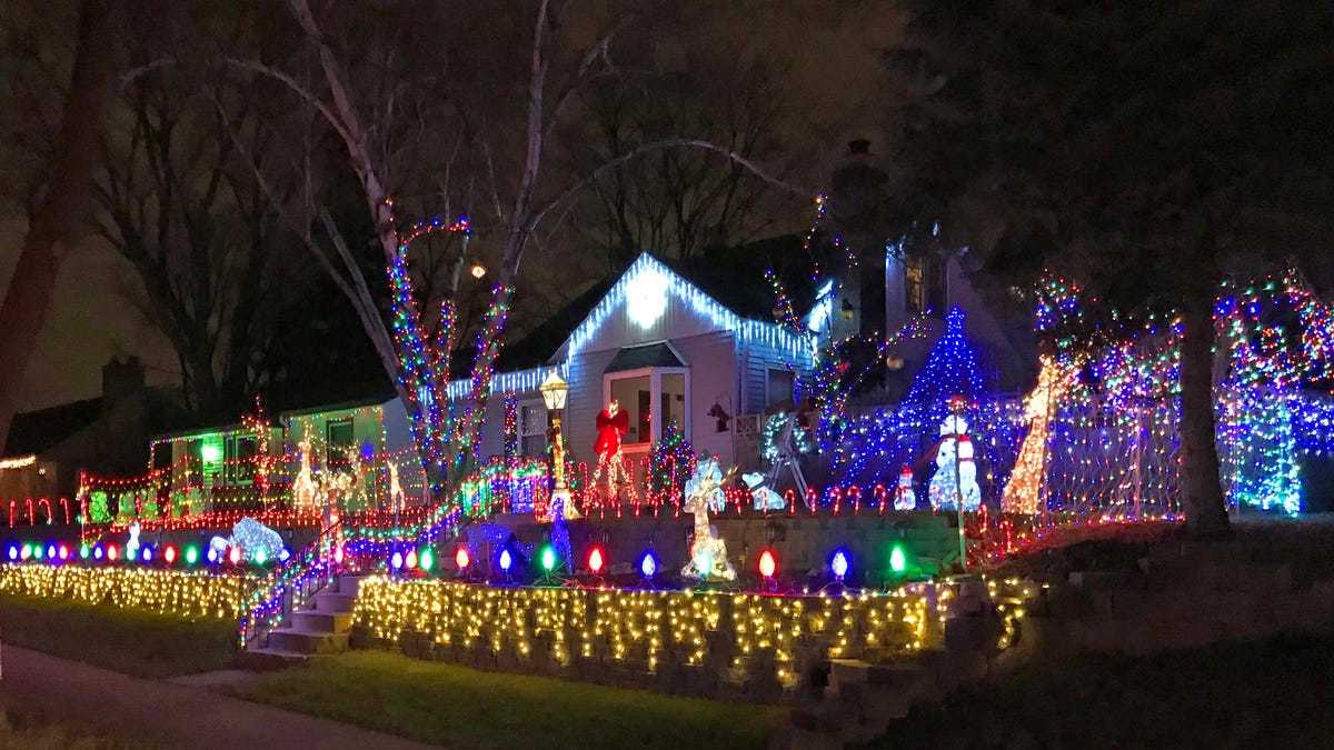 Candy Cane Lane Lights Candy Cane Lane Christmas Lights Display Returns To West Allis In 2020