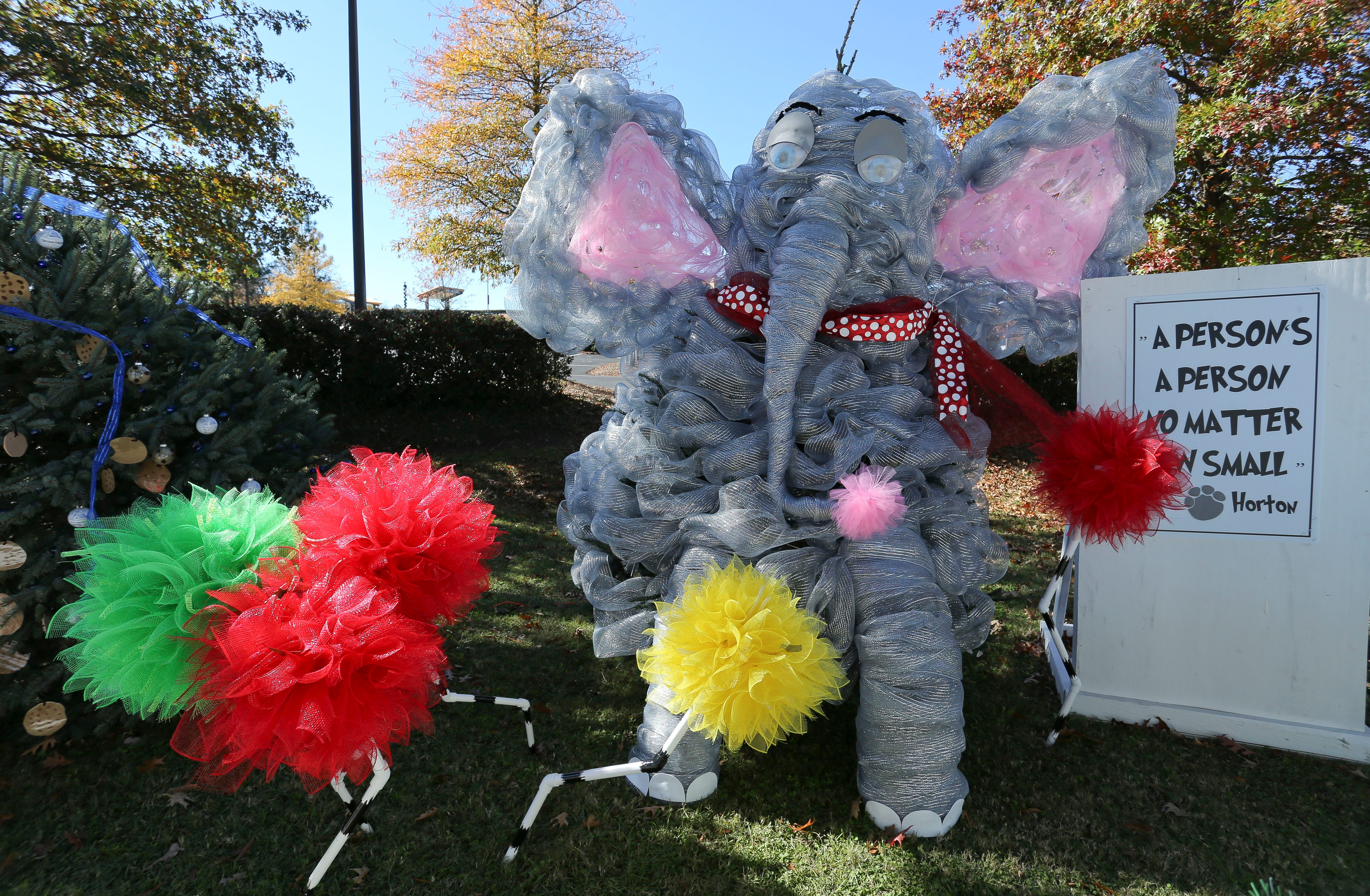 Tinsel Trail Offers Free Viewing Of Whimsically Decorated Christmas Trees