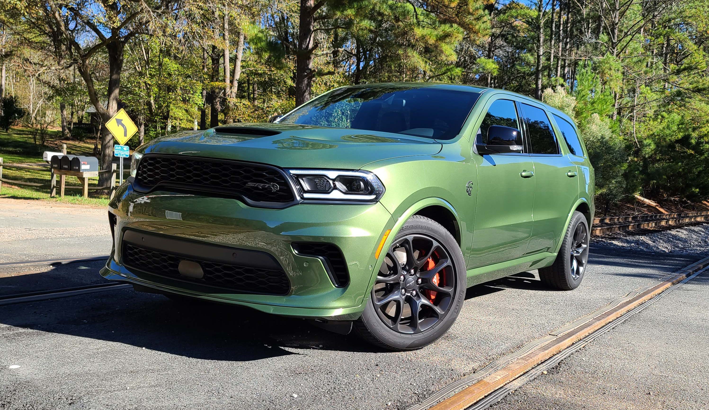 Review 21 Dodge Durango Srt Hellcat Is The Hulk On Wheels