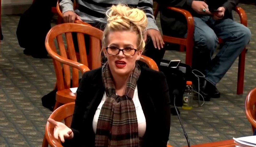 Kandidat Michigan House Mellissa Carone didiskualifikasi dari pemungutan suara Macomb