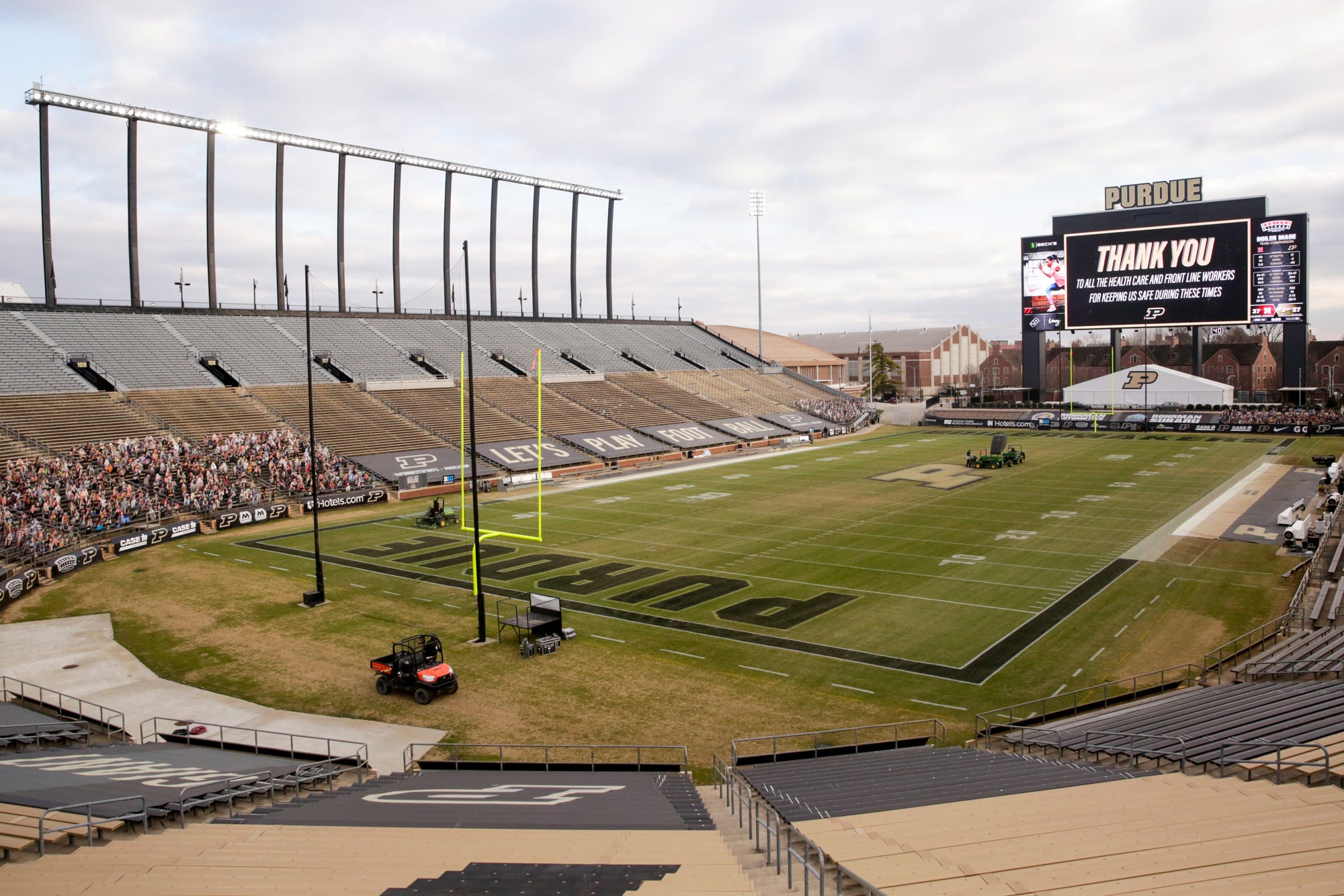 Purdue's RossAde Stadium, Holloway Gymnasium return to 100 capacity