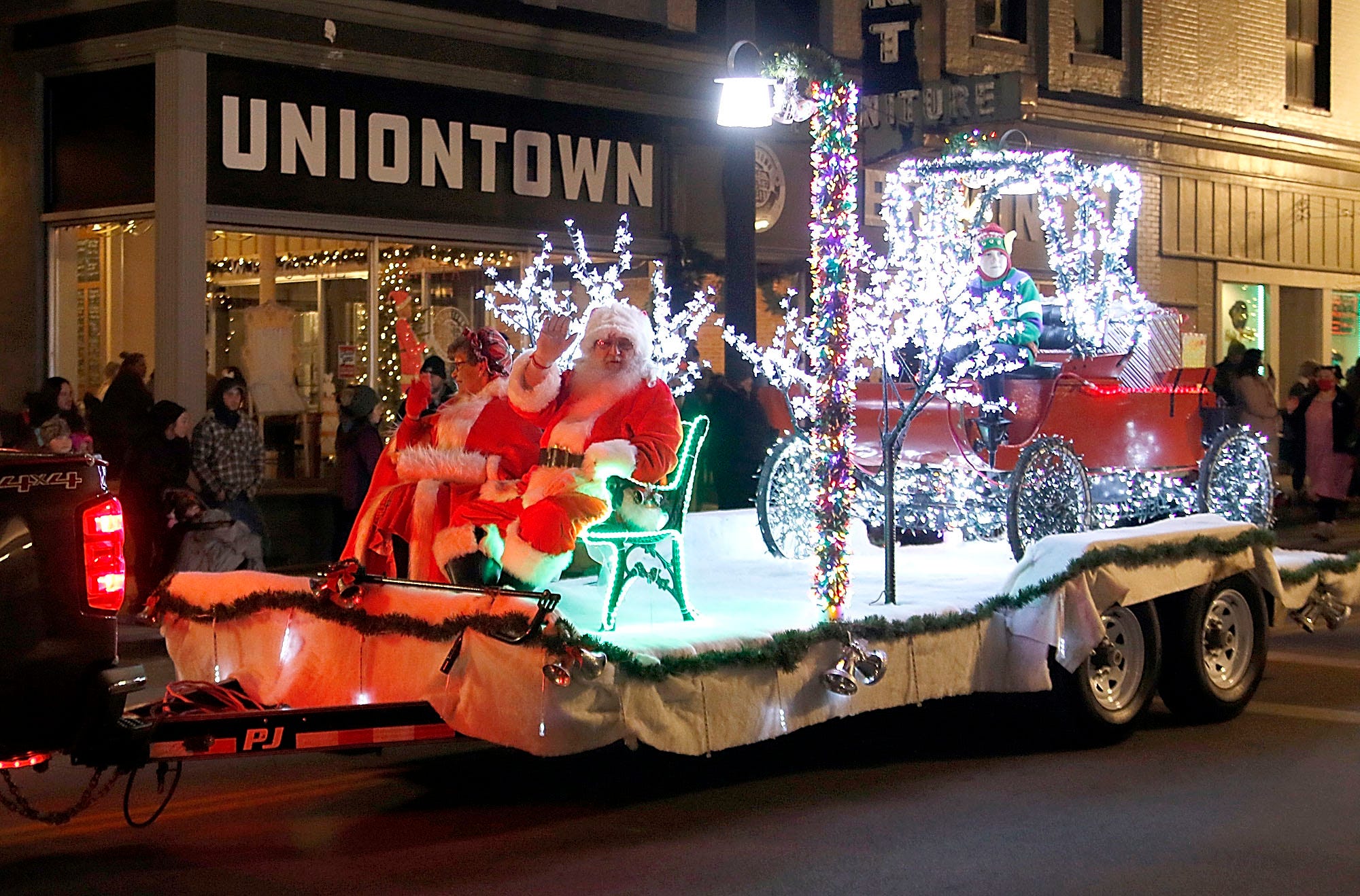 2022 Ashland Christmas Parade Band Results Ashland's Annual Parade Scaled Down But Still A Holiday Hit
