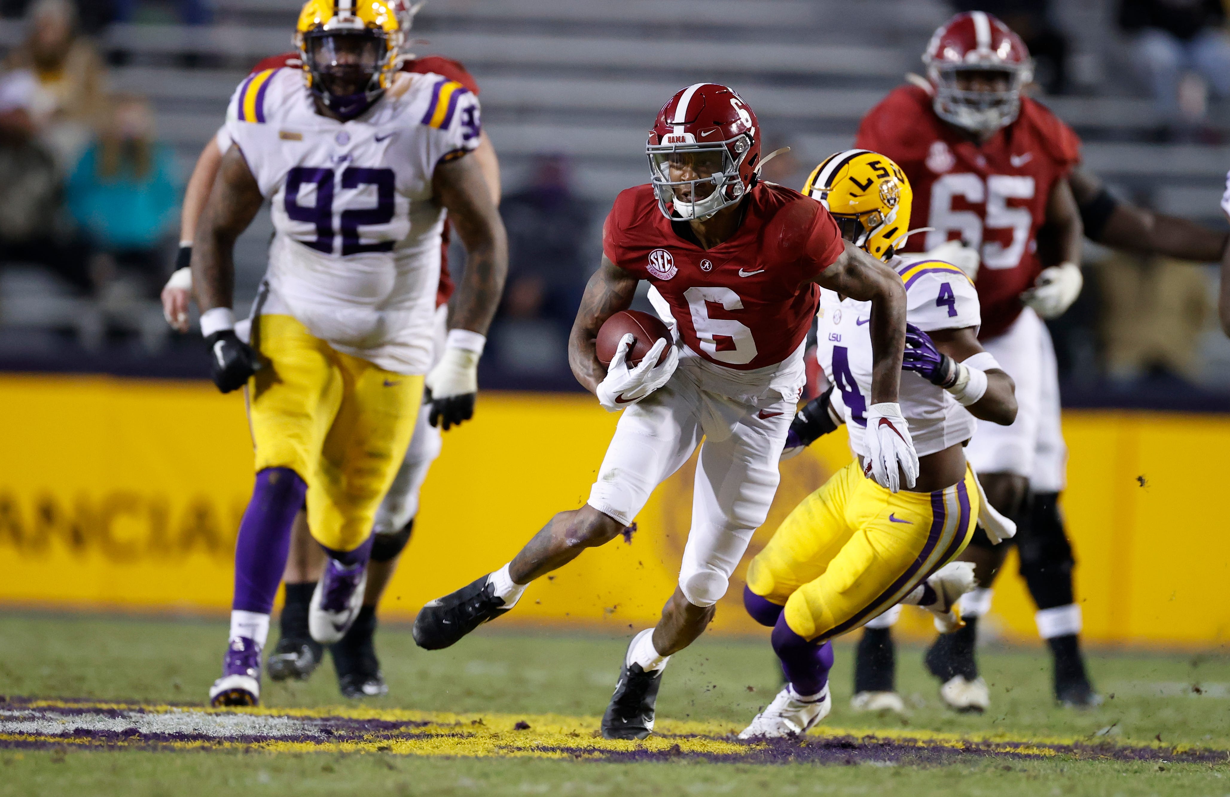 Should Alabama football's DeVonta Smith be a Heisman ...