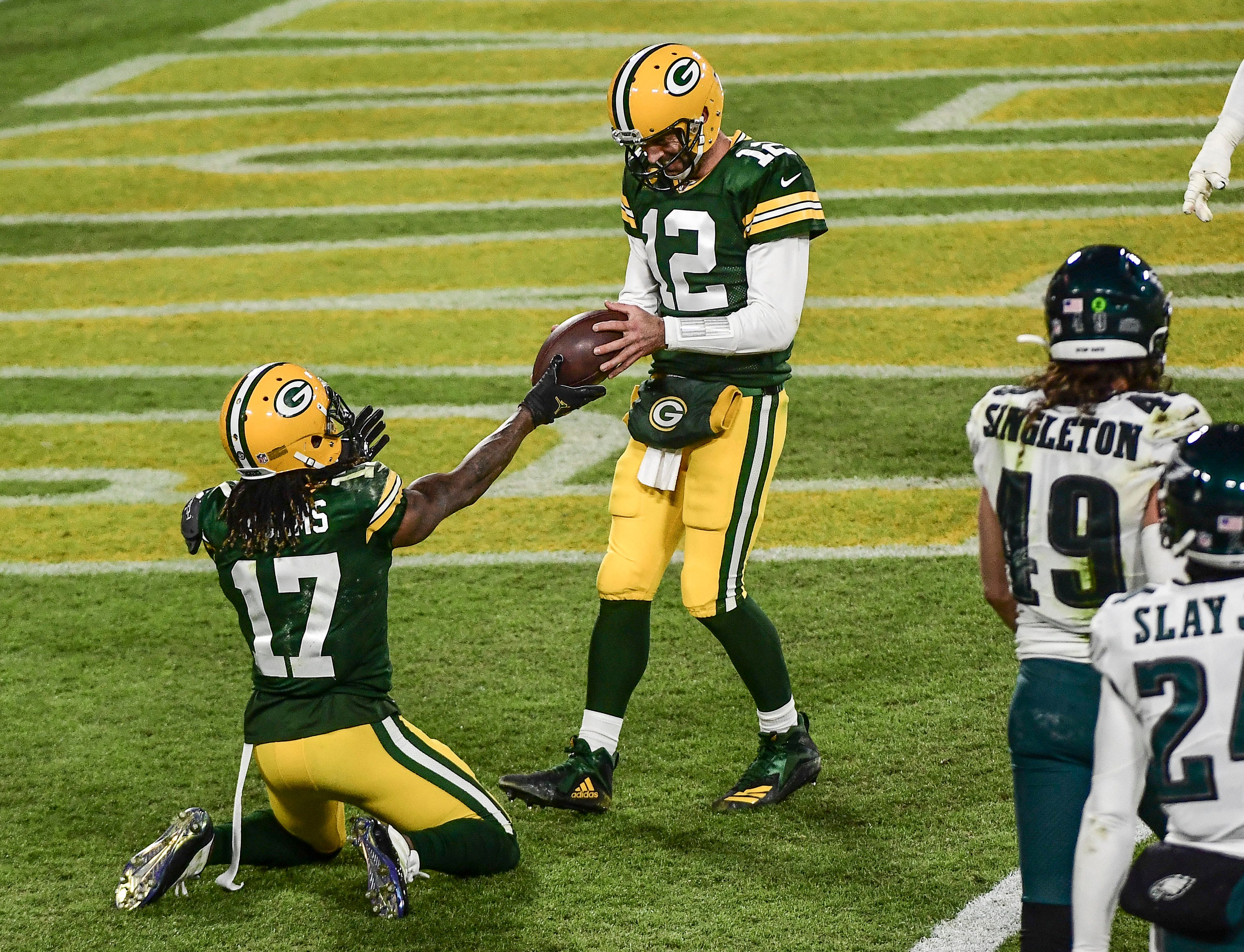 Packers WR Davante Adams supports disgruntled QB Aaron Rodgers