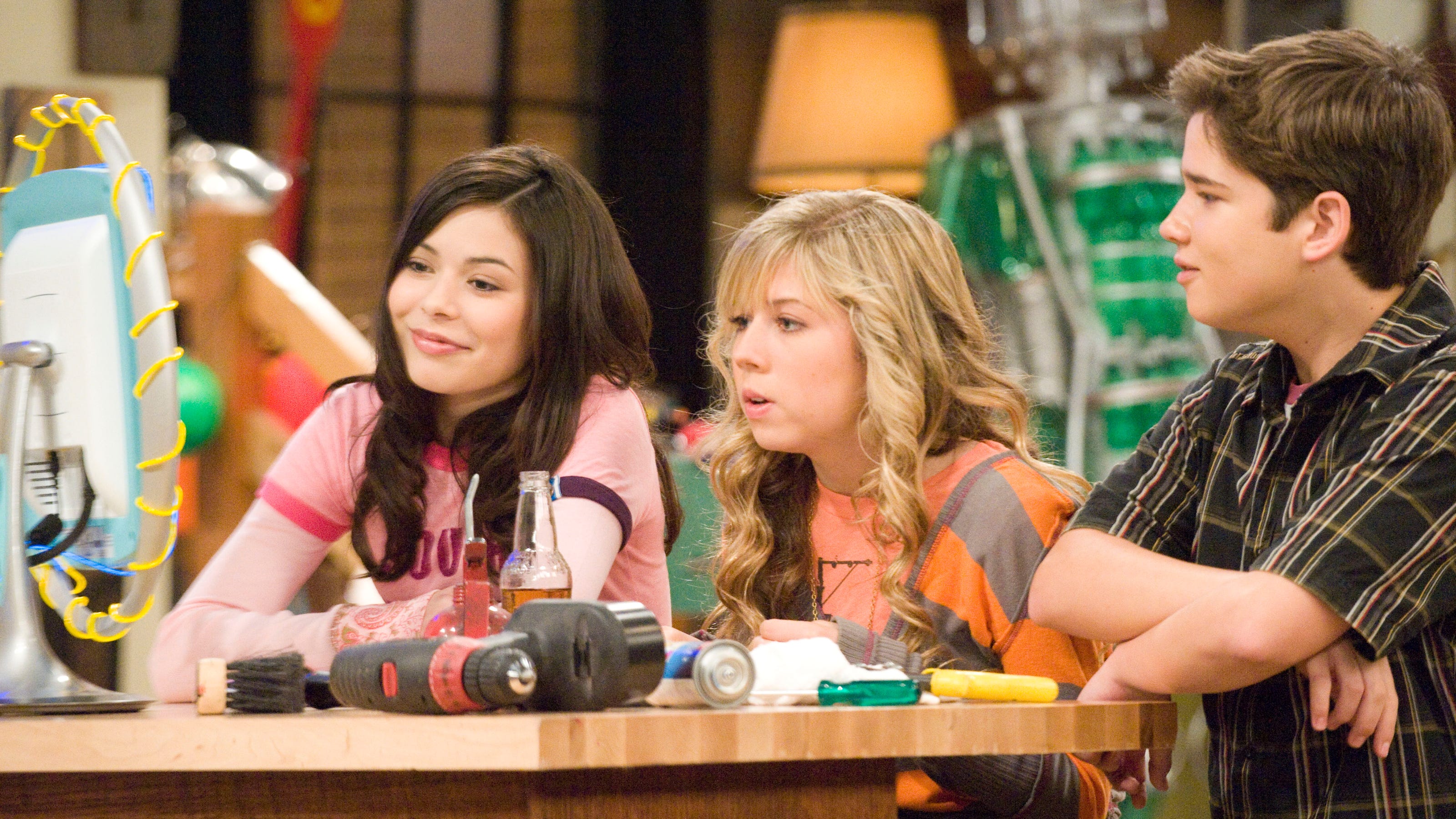 Icarly Cast Condemn Racism After Laci Mosley Faces Online Harassment Icarly Cast Condemn Racism After Laci Mosley Faces Online Harassment