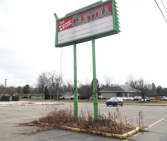                                        The sign for South Lyon's the Lyon Cantina on Pontiac Trail. The restaurant closed after a fire in early 2020.                 