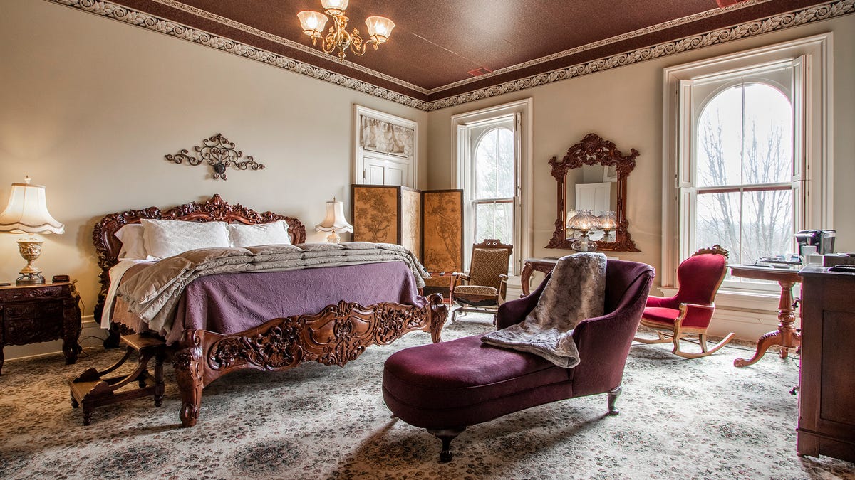 Kat Von D's house in Vevay, Indiana is Schenck Mansion