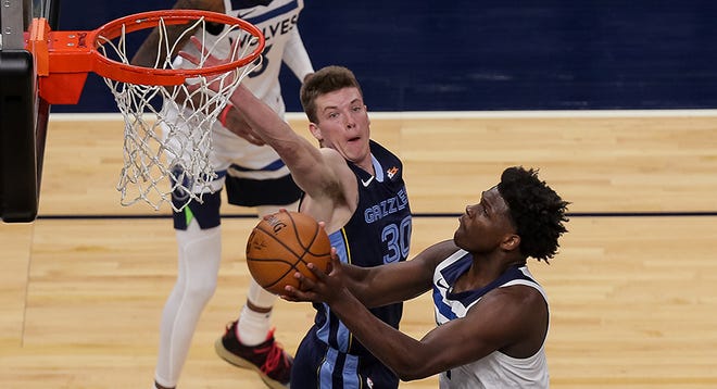 Sean McDermott (Pendleton Heights, Butler) tries to make the Memphis Grizzlies an undrafted free agent.  He had 200 3 points on 40.3% shots in his career as Butler.