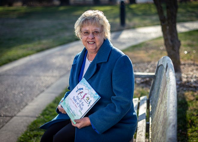 Cinda Klickna is the author of the book "Out of the Beaks of Birds: Our Crazy, Pesky...Verbs" which was designed to help teach children good grammar by hearing verbs used correctly at a young age. [Justin L. Fowler/The State Journal-Register]
