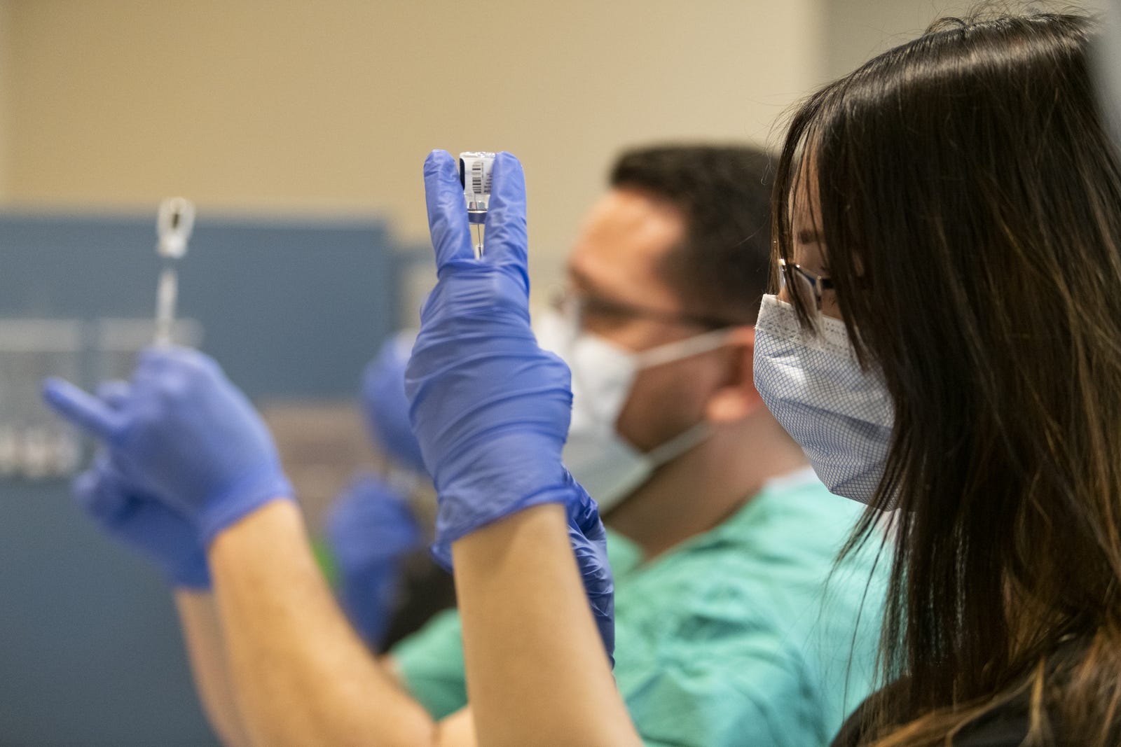 AdventHealth gives COVID vaccines to 1,000 patients